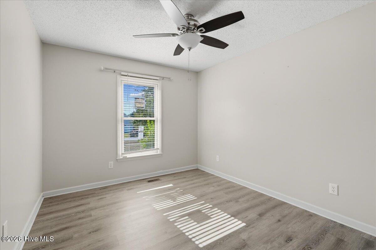 405 N Pointe Drive Property Photo 24