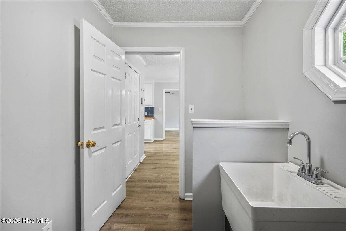 405 N Pointe Drive Property Photo 28