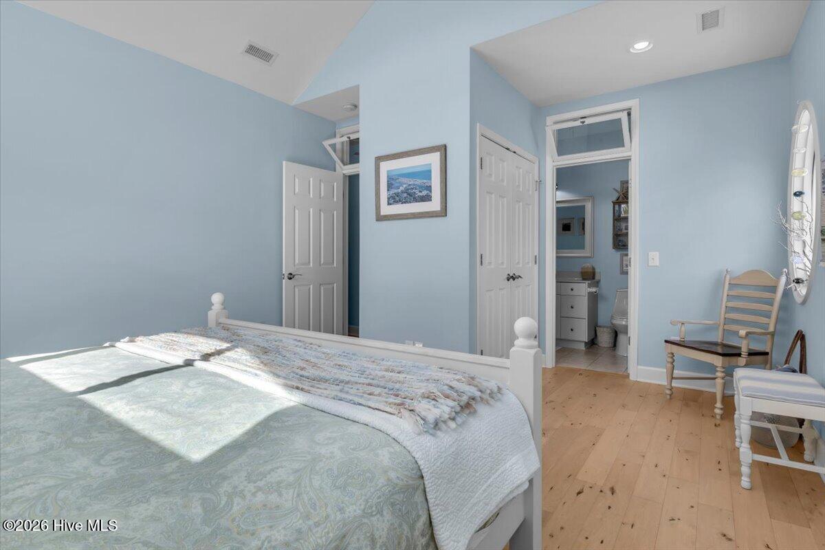 123 Cole Street D Property Photo 29