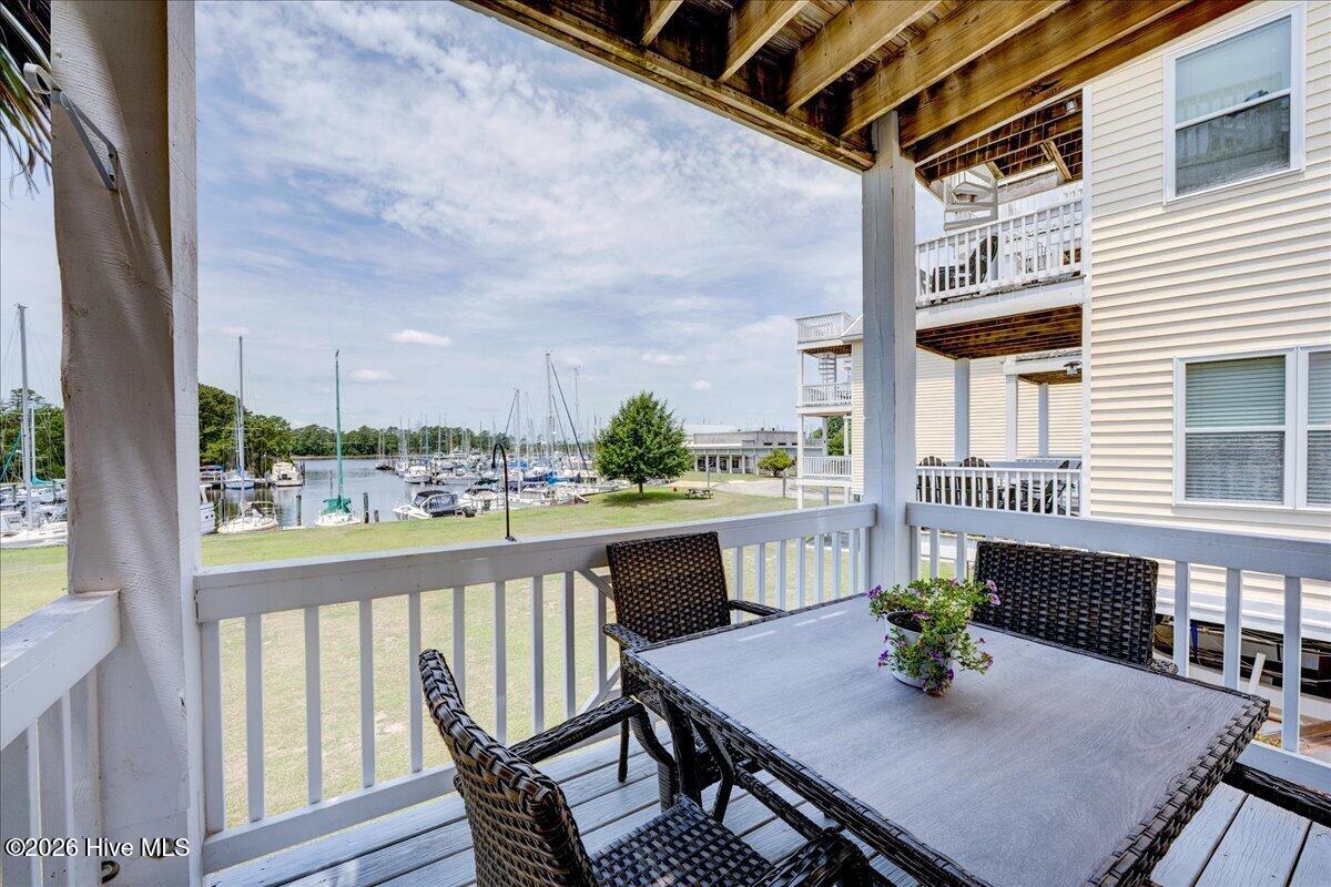 4016 Marina Townes Drive Property Photo 10
