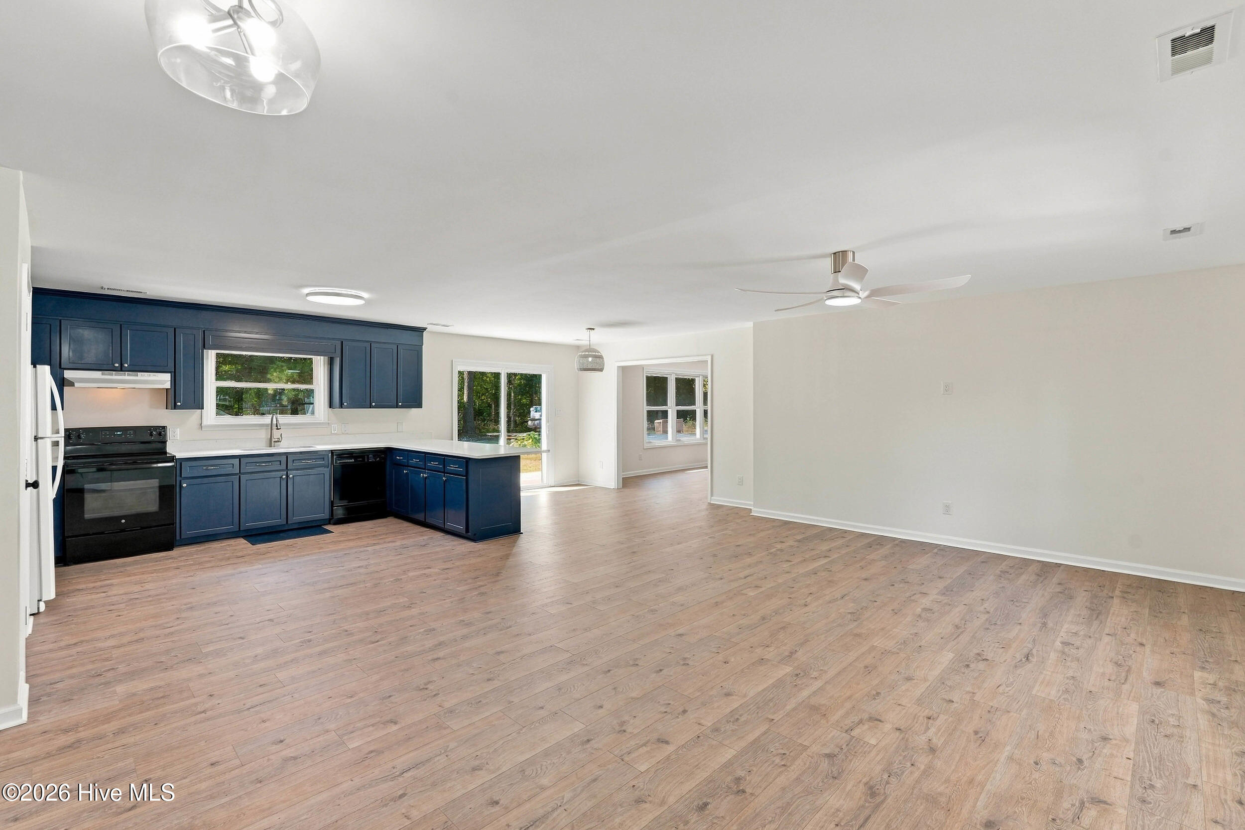 564 Old Folkstone Road Property Photo 6