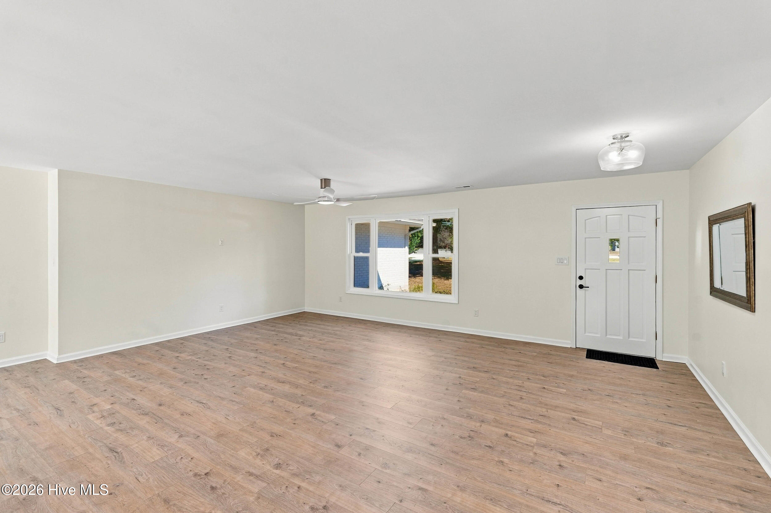 564 Old Folkstone Road Property Photo 7