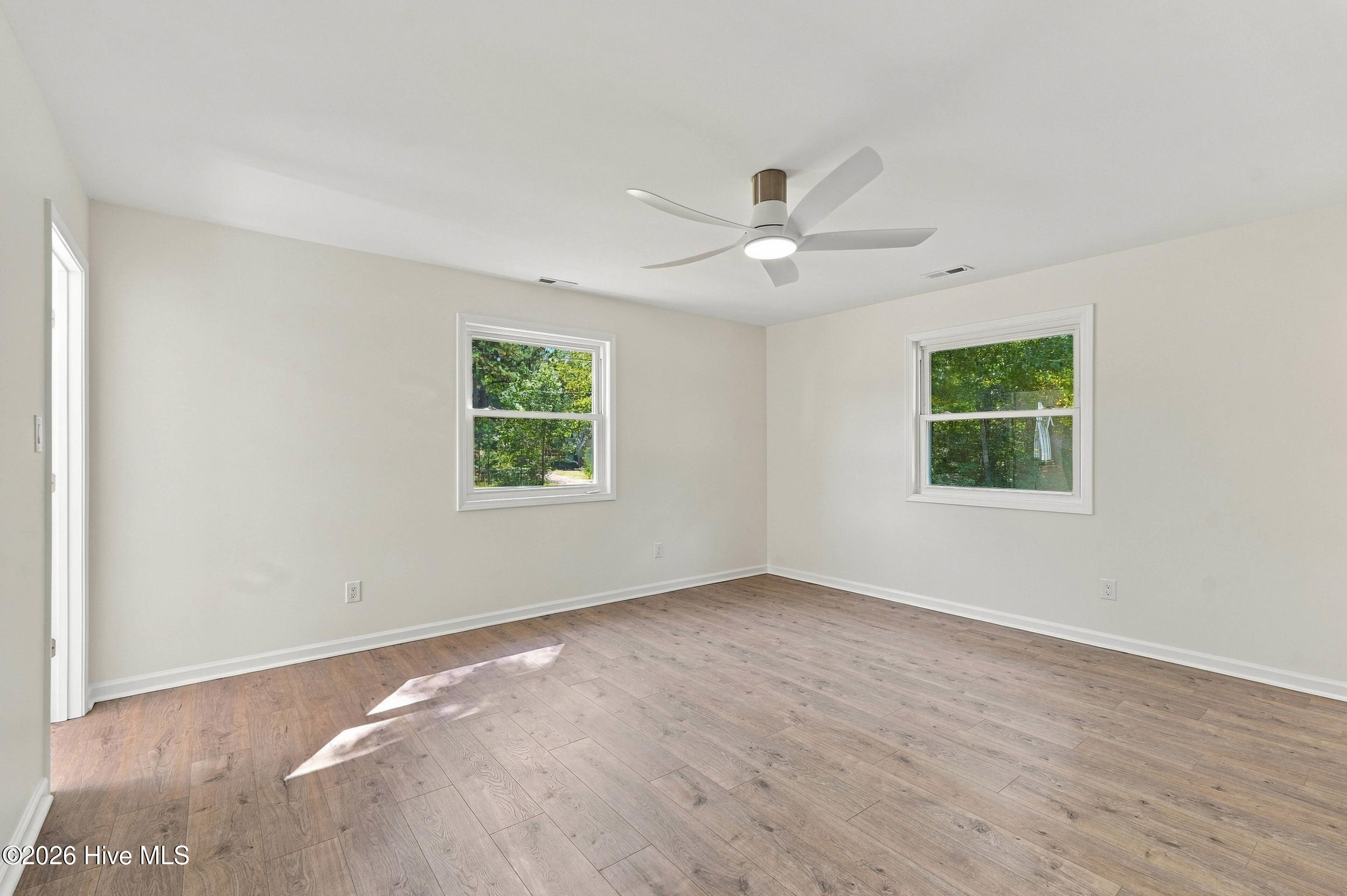564 Old Folkstone Road Property Photo 18