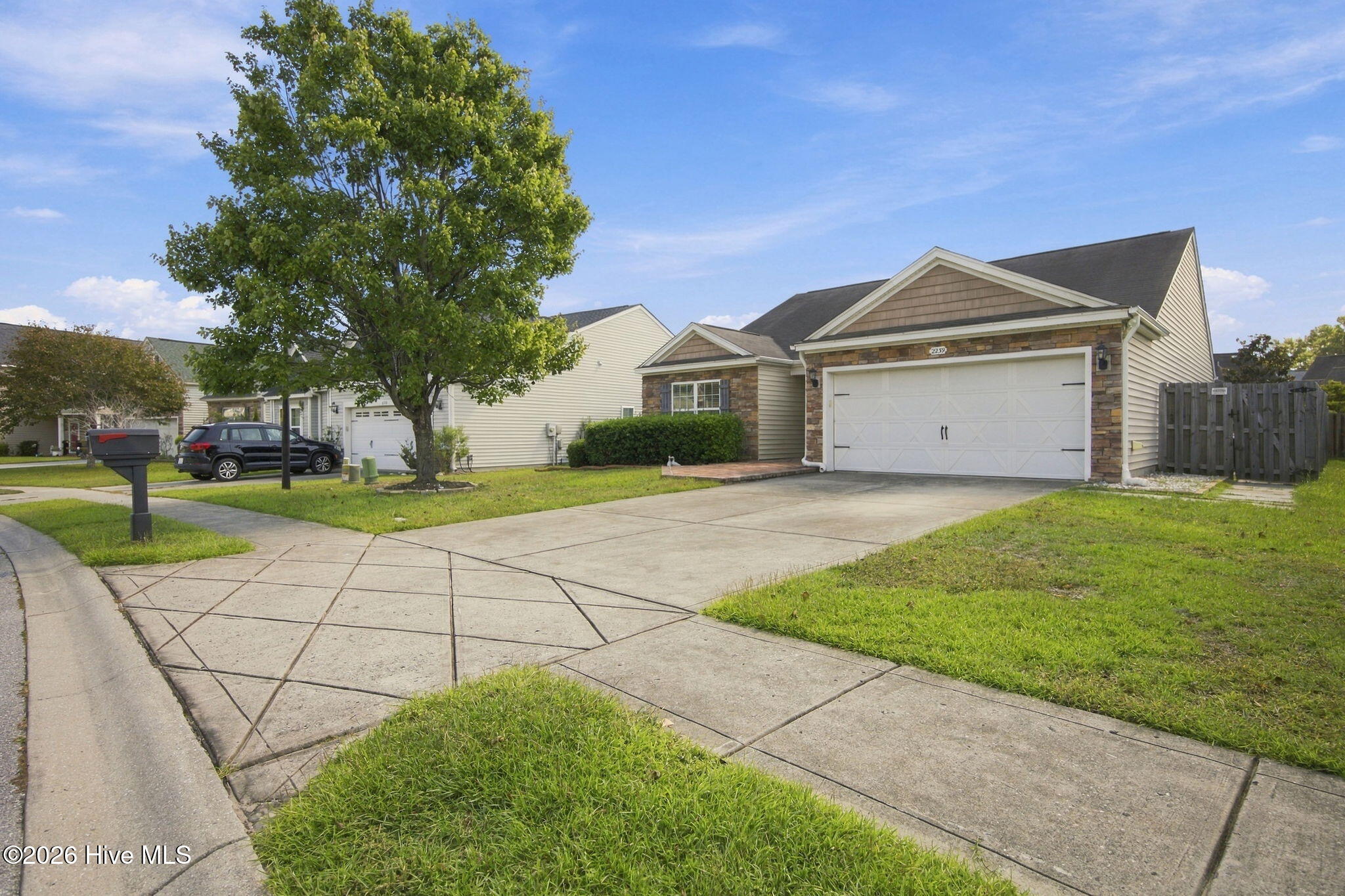 2239 Cottagefield Lane Property Photo 3