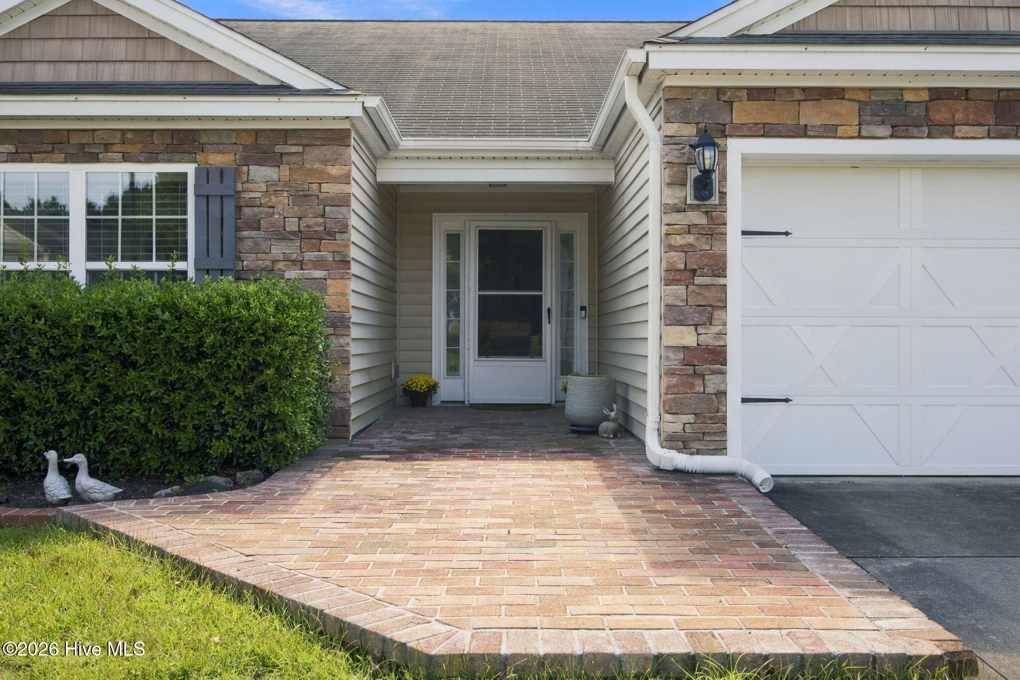 2239 Cottagefield Lane Property Photo 4
