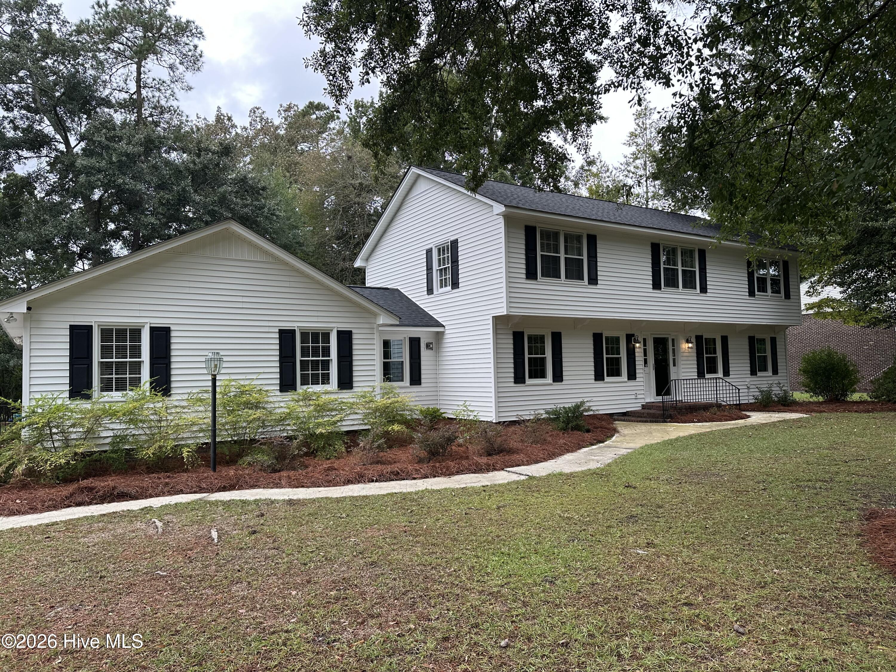 423 Lee Street Property Photo 1