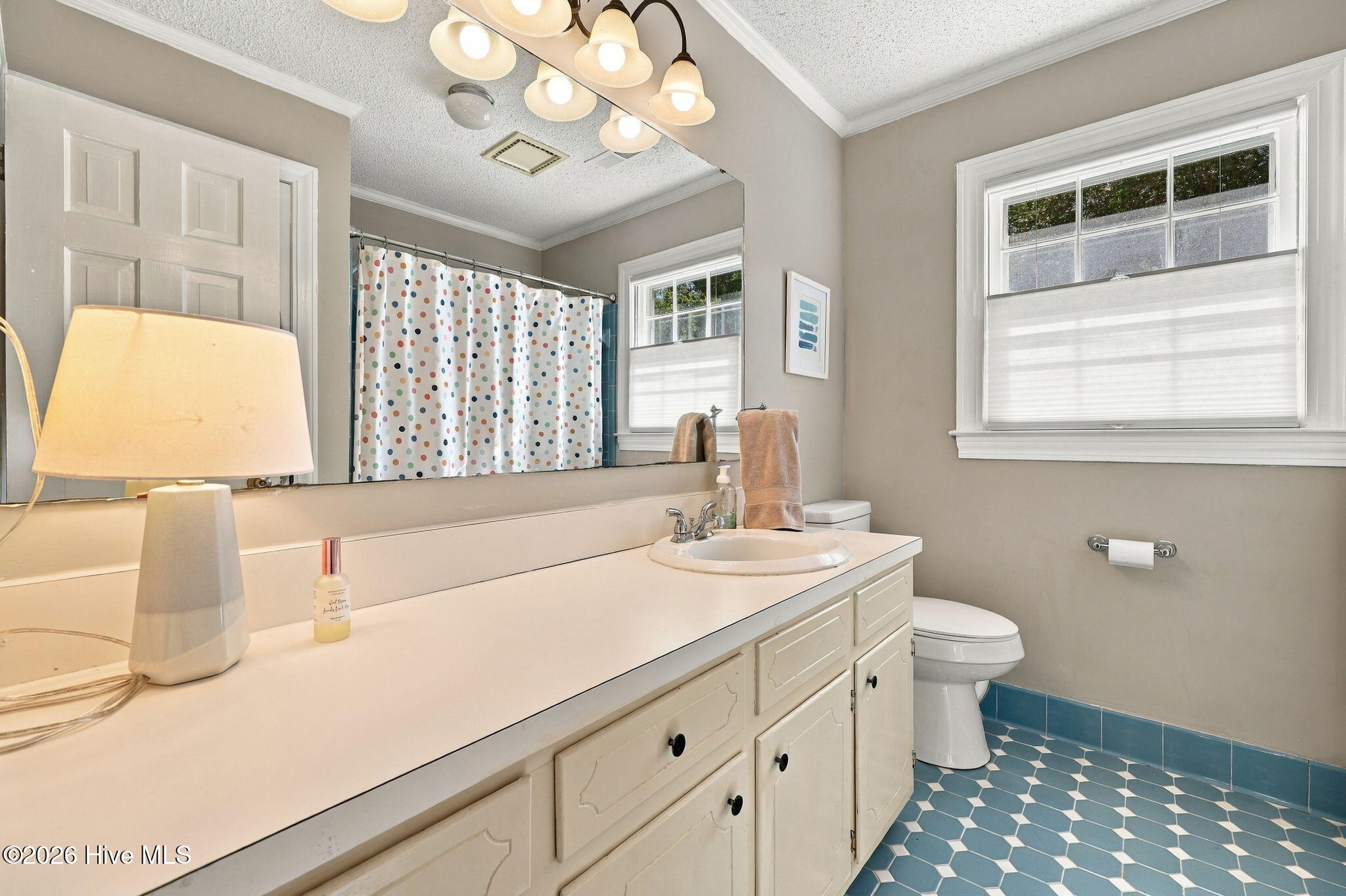 423 Lee Street Property Photo 45