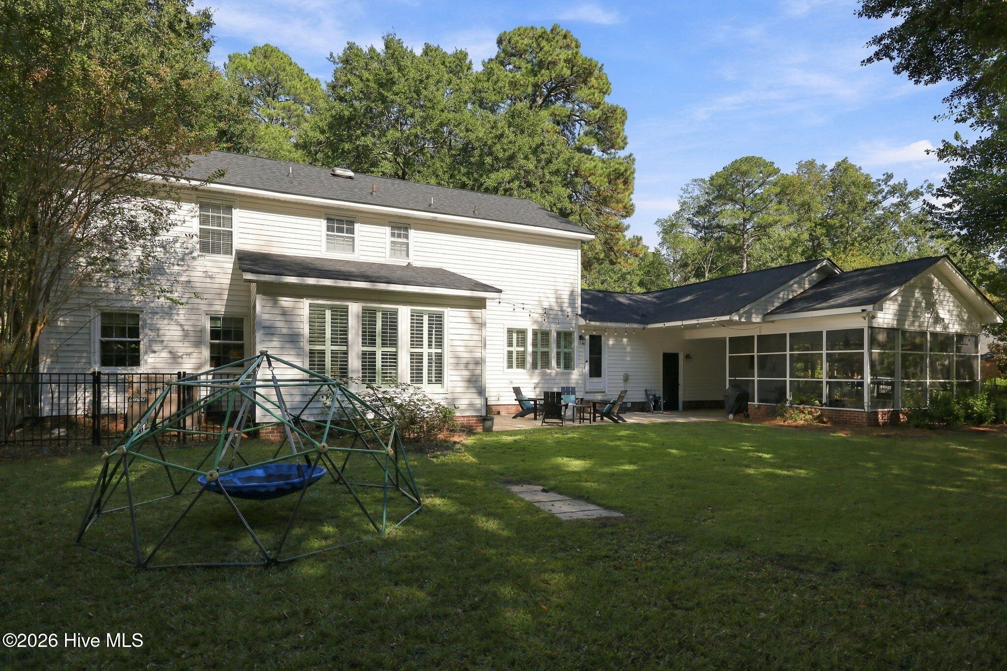 423 Lee Street Property Photo 49