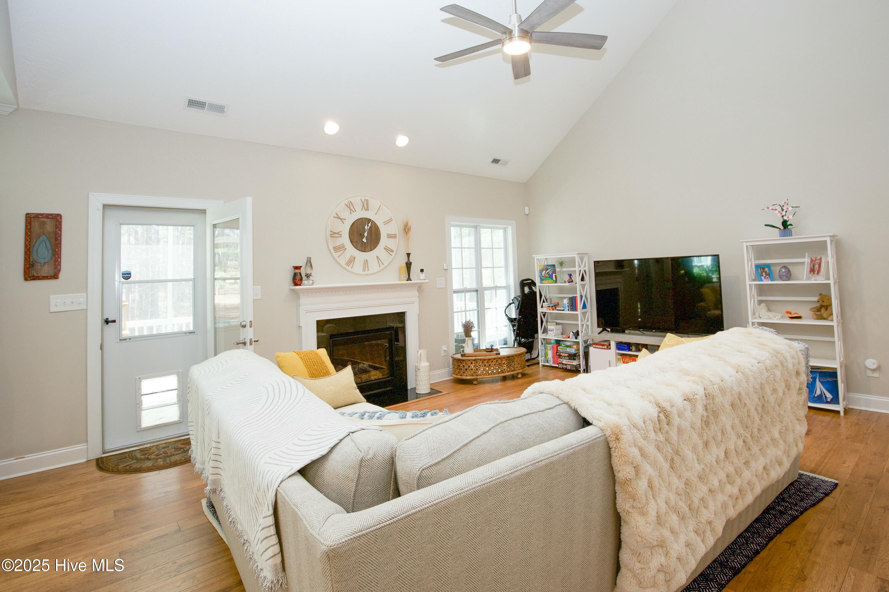 190 Dicks Hill Road Property Photo 17