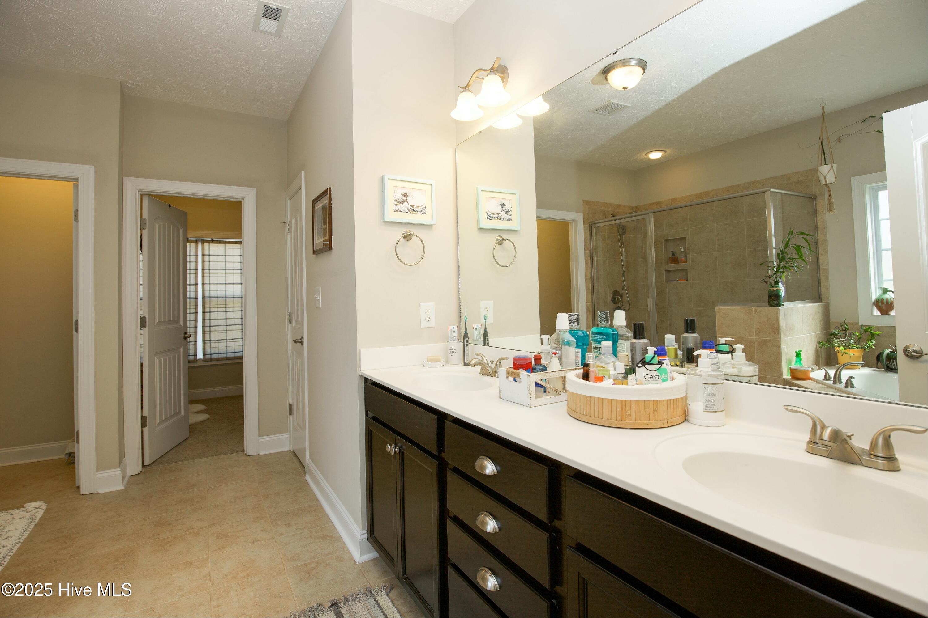 190 Dicks Hill Road Property Photo 36