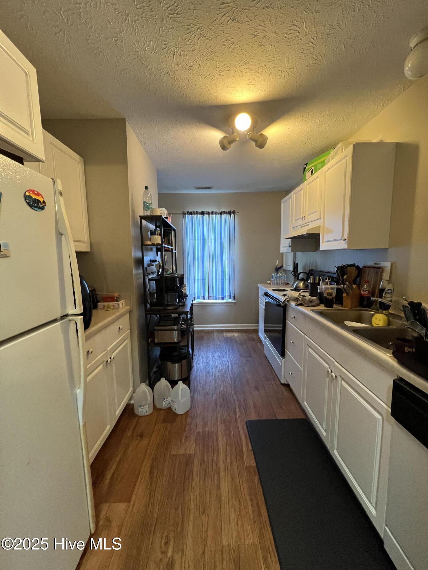 227 John Court Property Photo 2