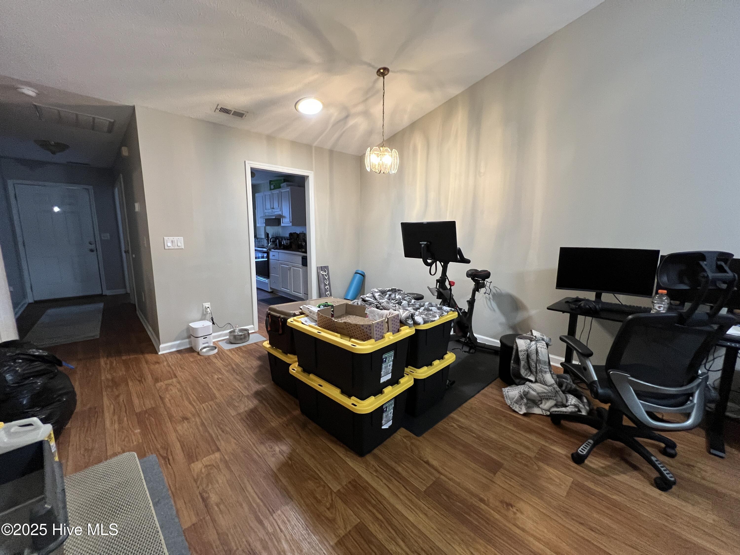 227 John Court Property Photo 6