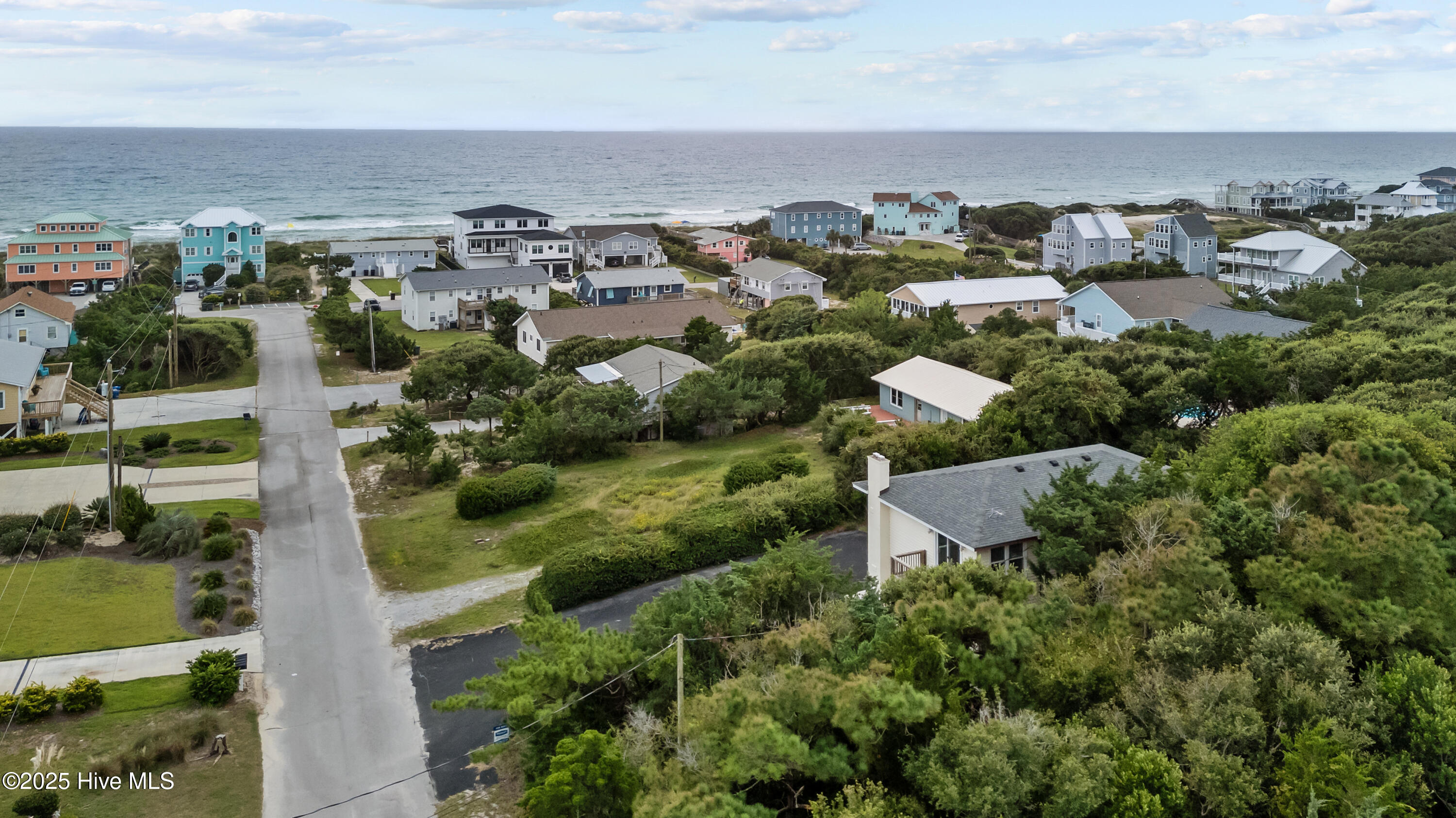 109 Yaupon Drive Property Photo 2