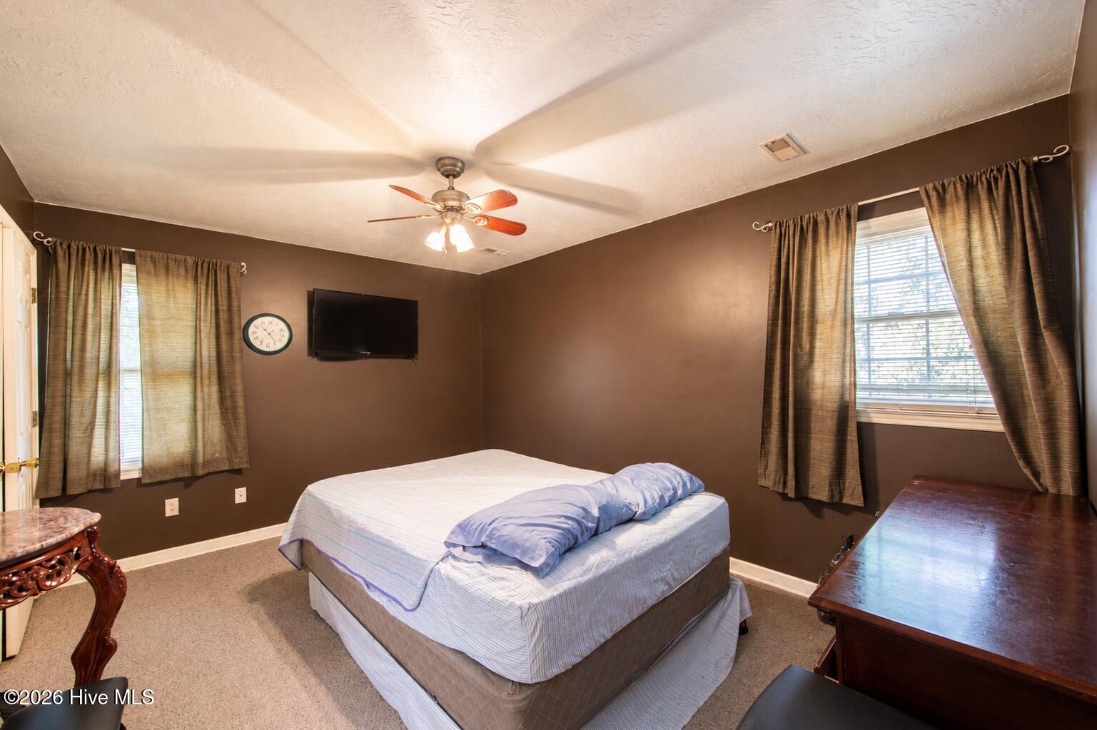 521 Dove Street Property Photo 5