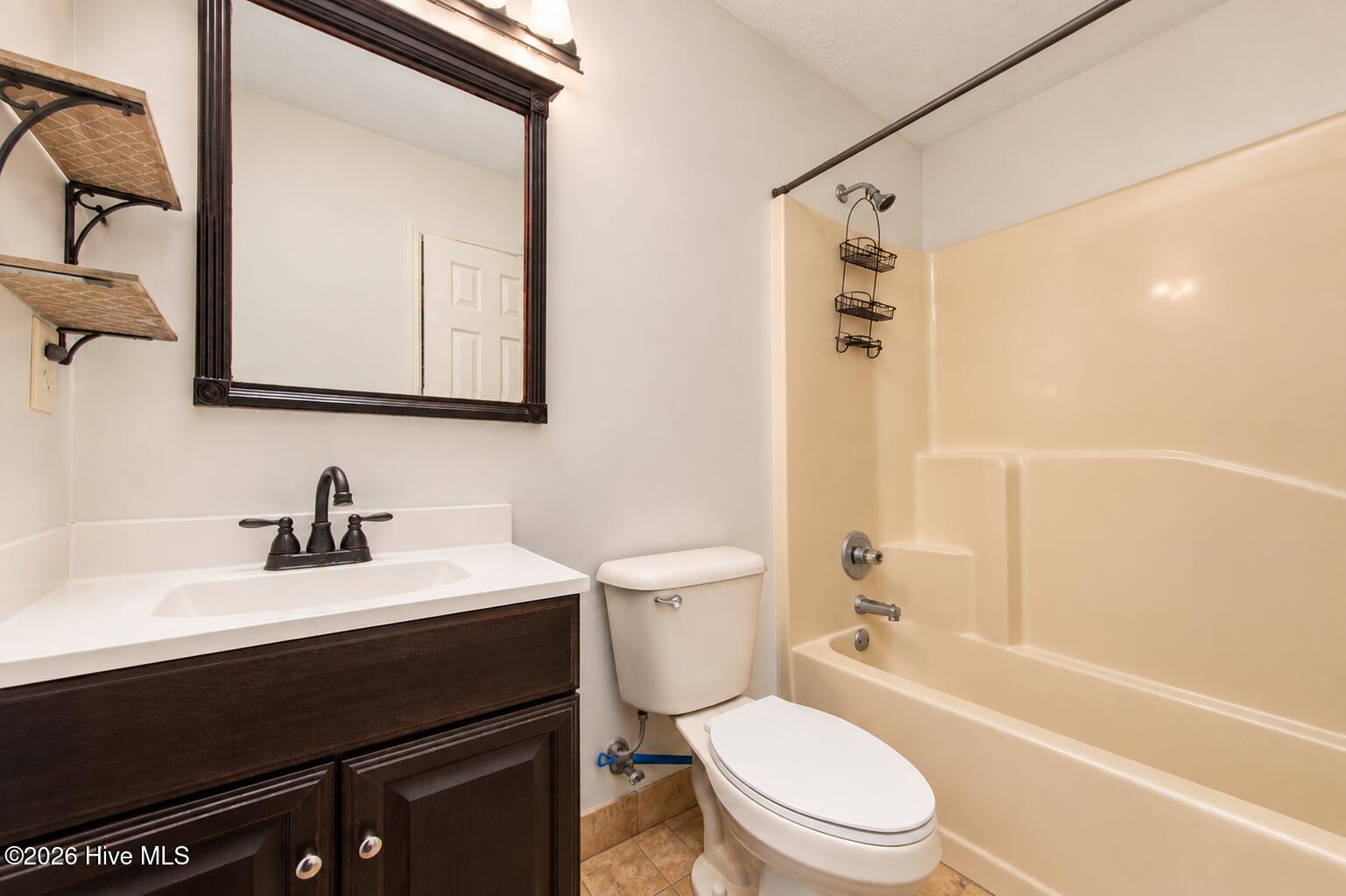 521 Dove Street Property Photo 6