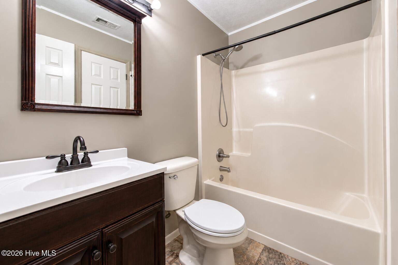 521 Dove Street Property Photo 10