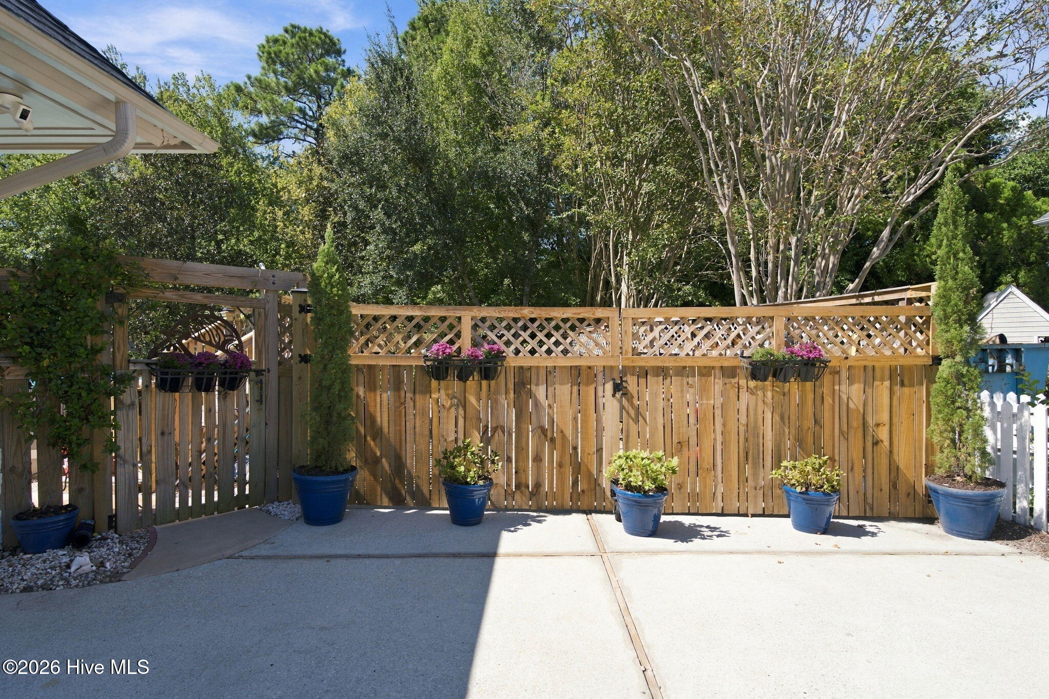 2116 Ascott Place Property Photo 10