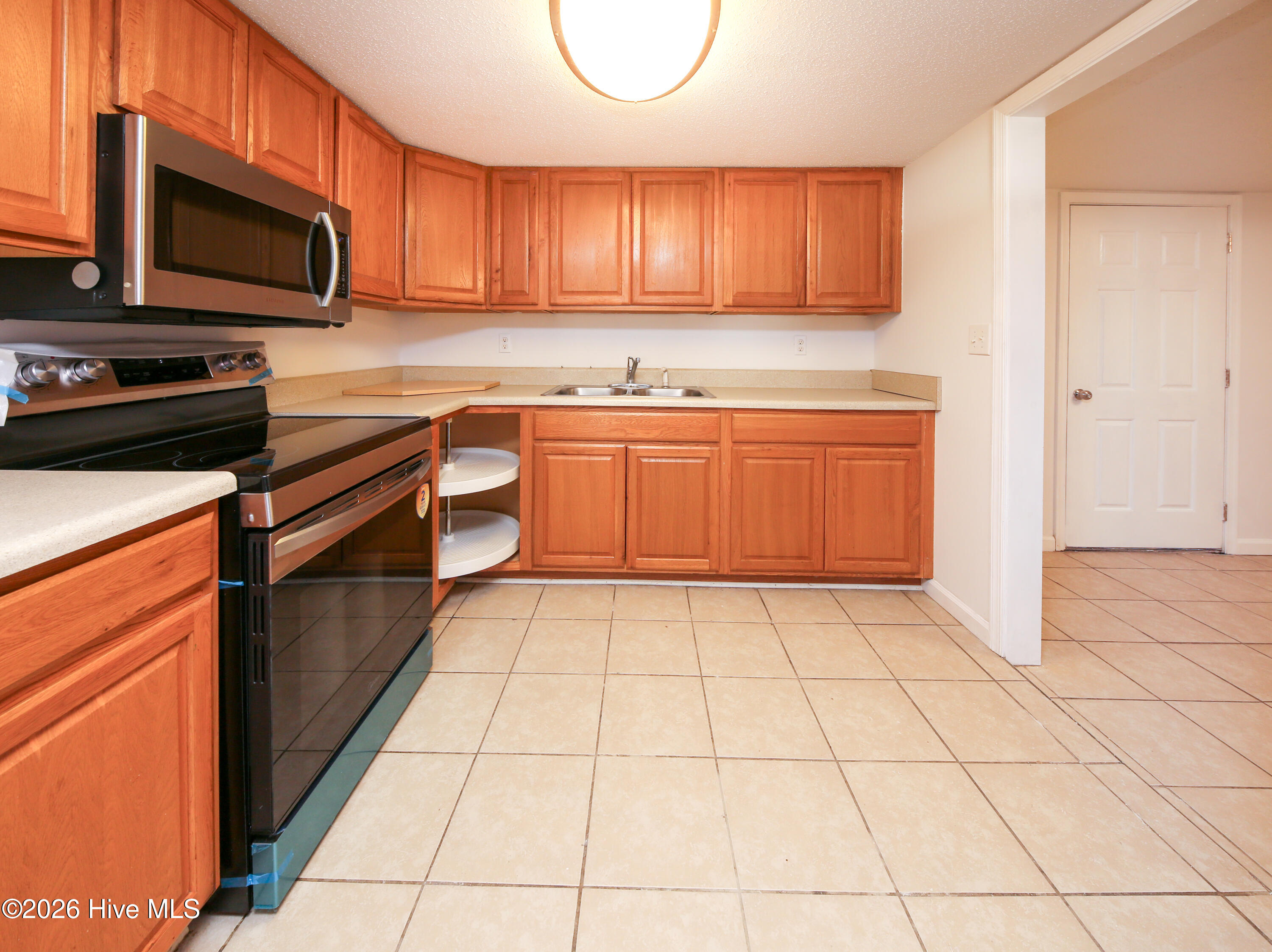 111 Coopers Lane E Property Photo 7