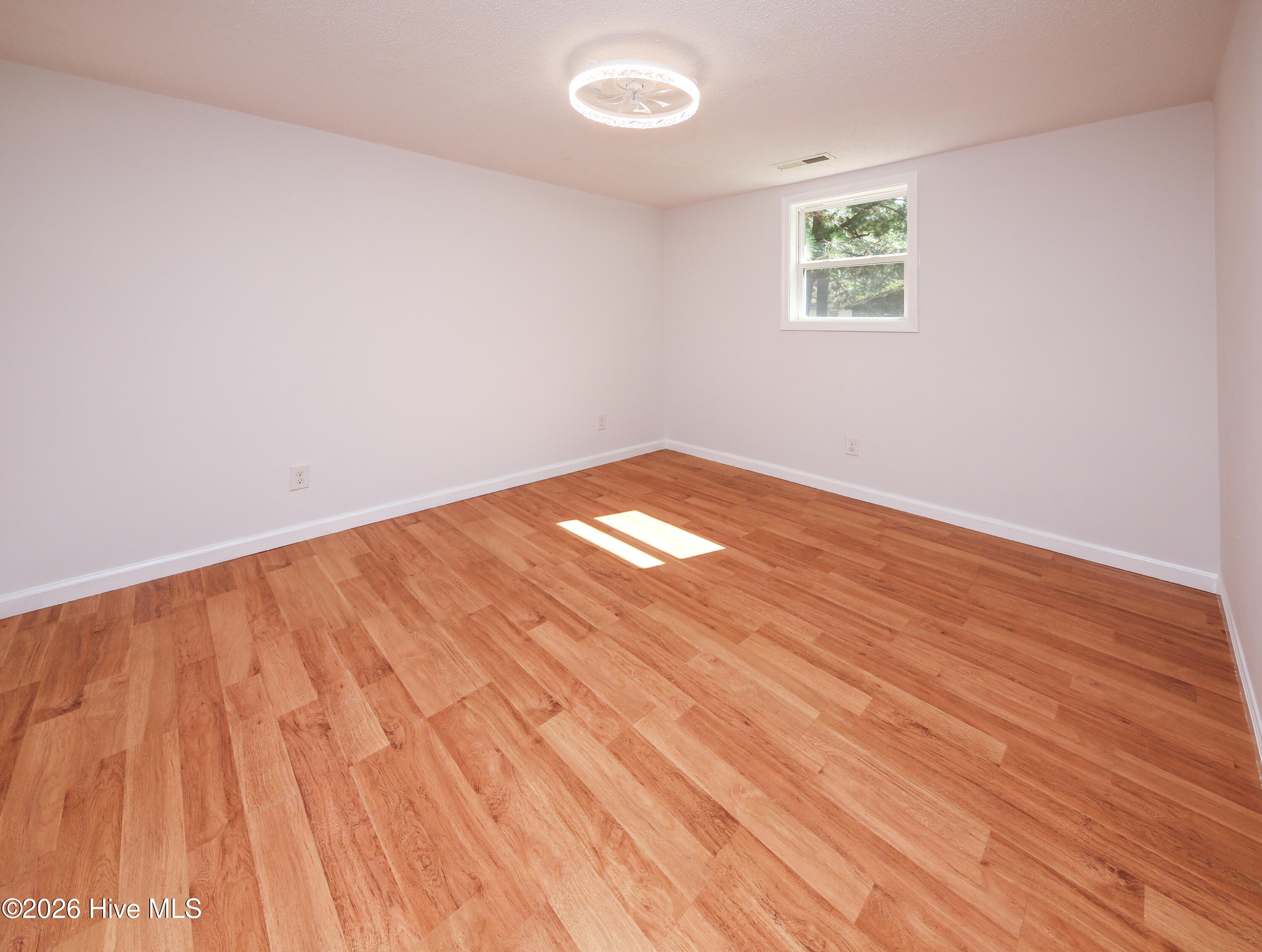 111 Coopers Lane E Property Photo 17