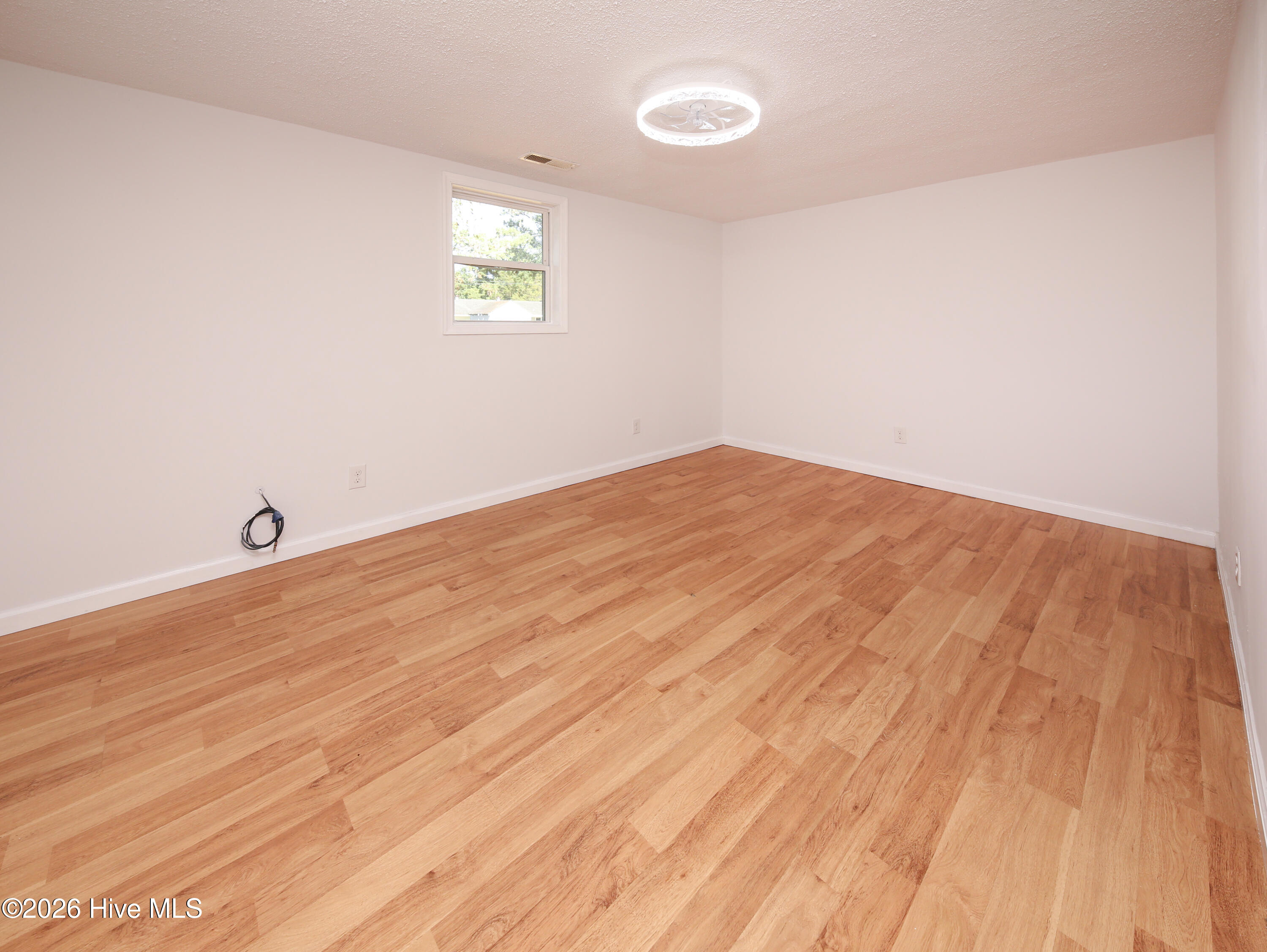 111 Coopers Lane E Property Photo 19