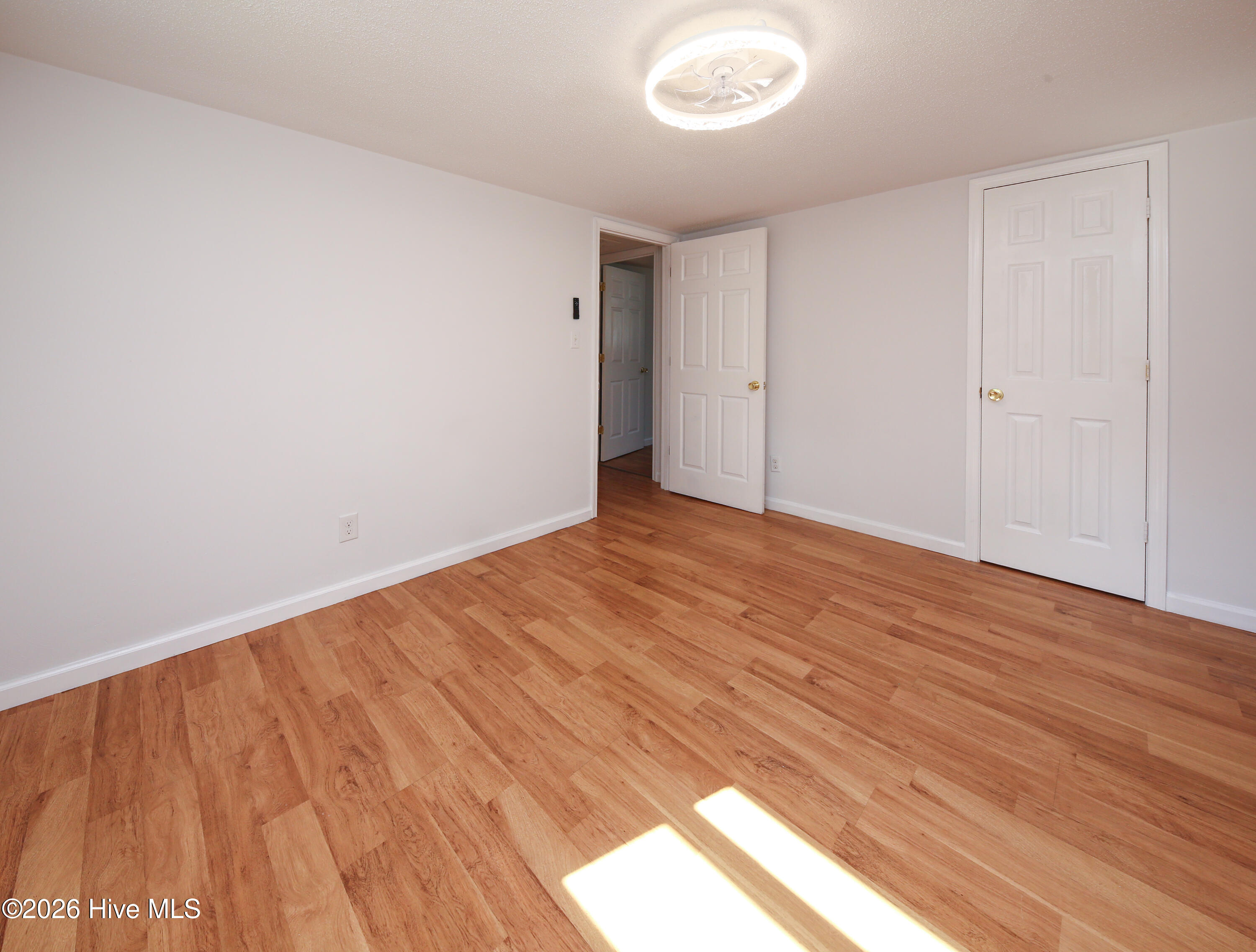111 Coopers Lane E Property Photo 20
