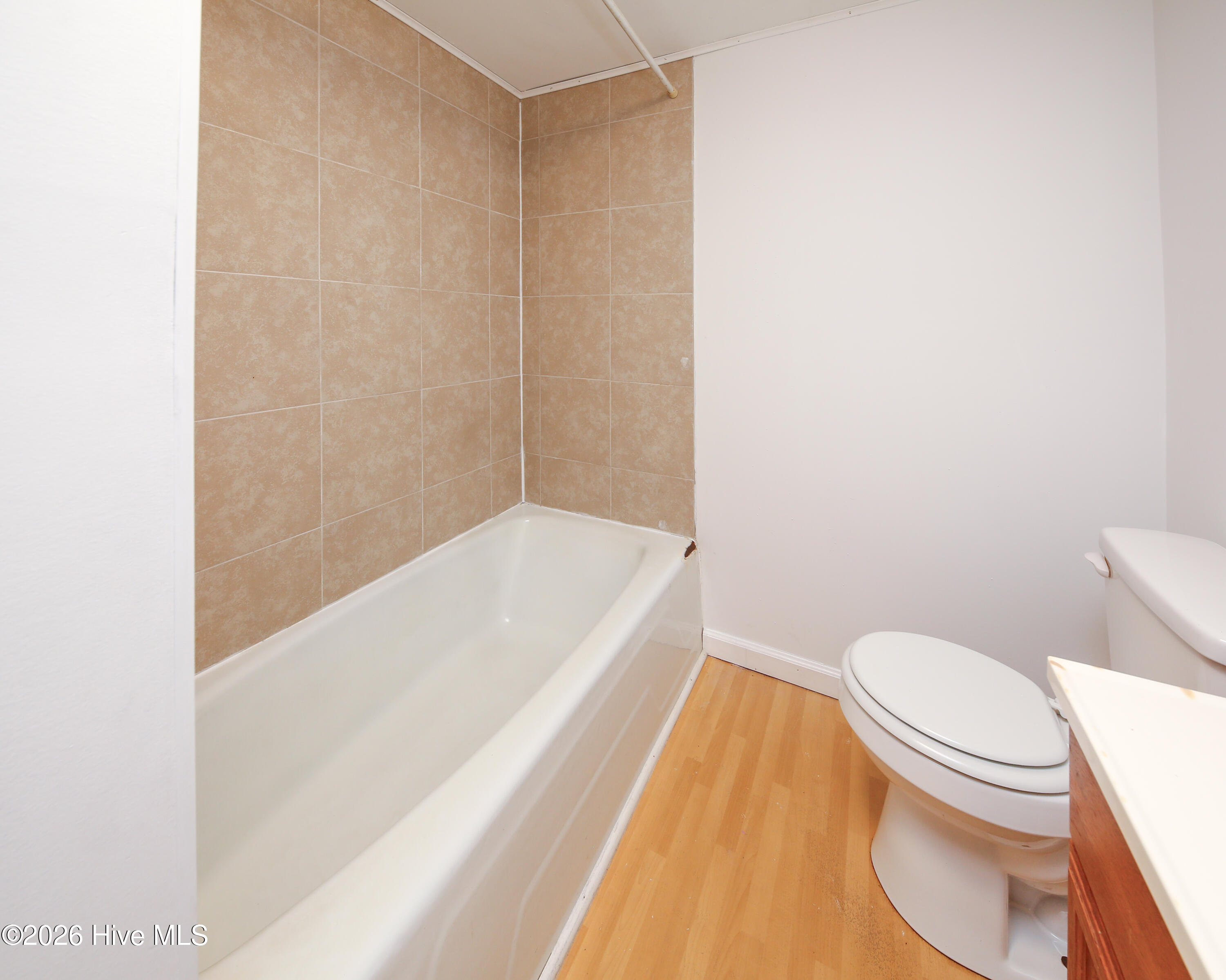 111 Coopers Lane E Property Photo 24