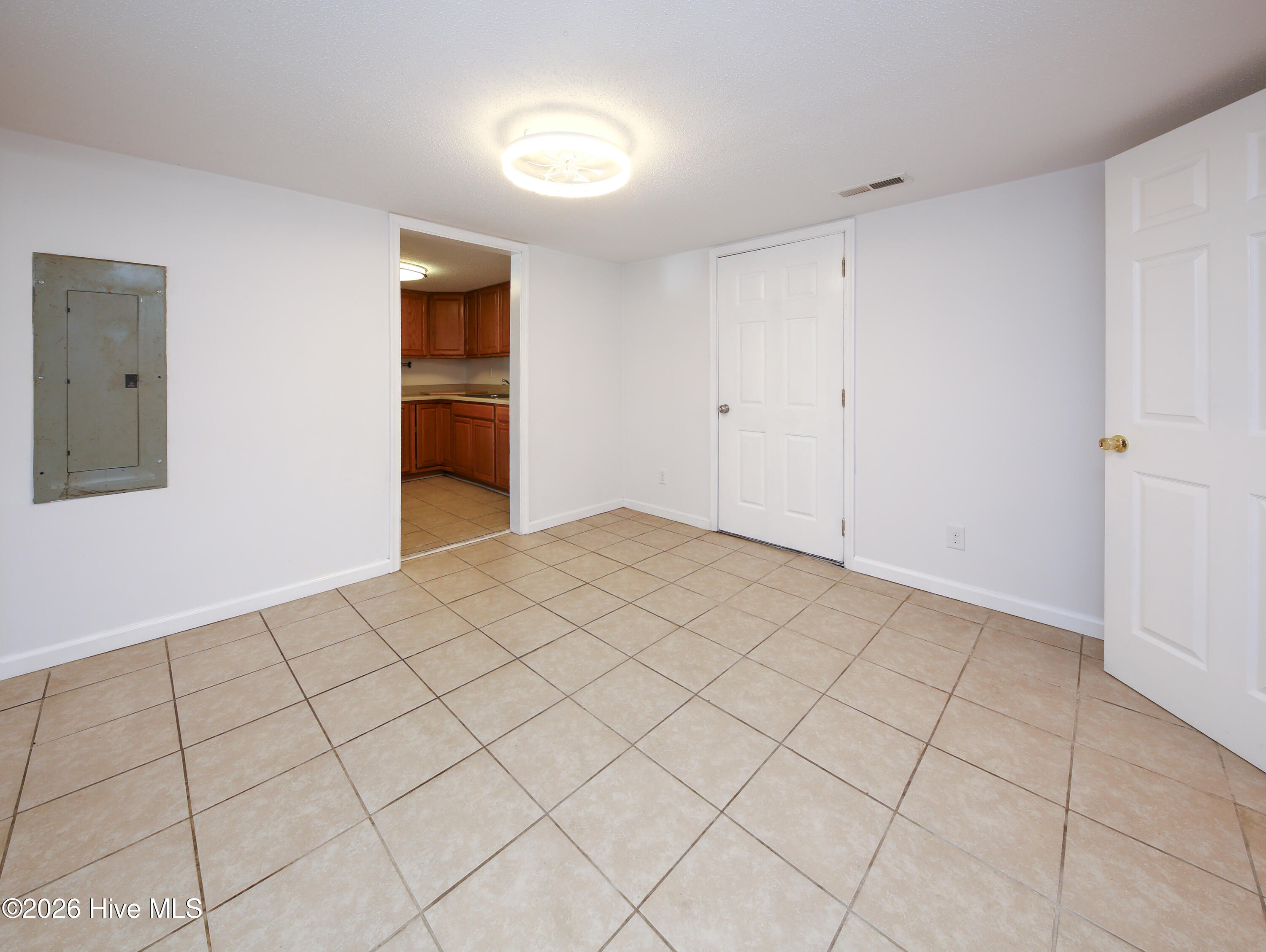 111 Coopers Lane E Property Photo 25
