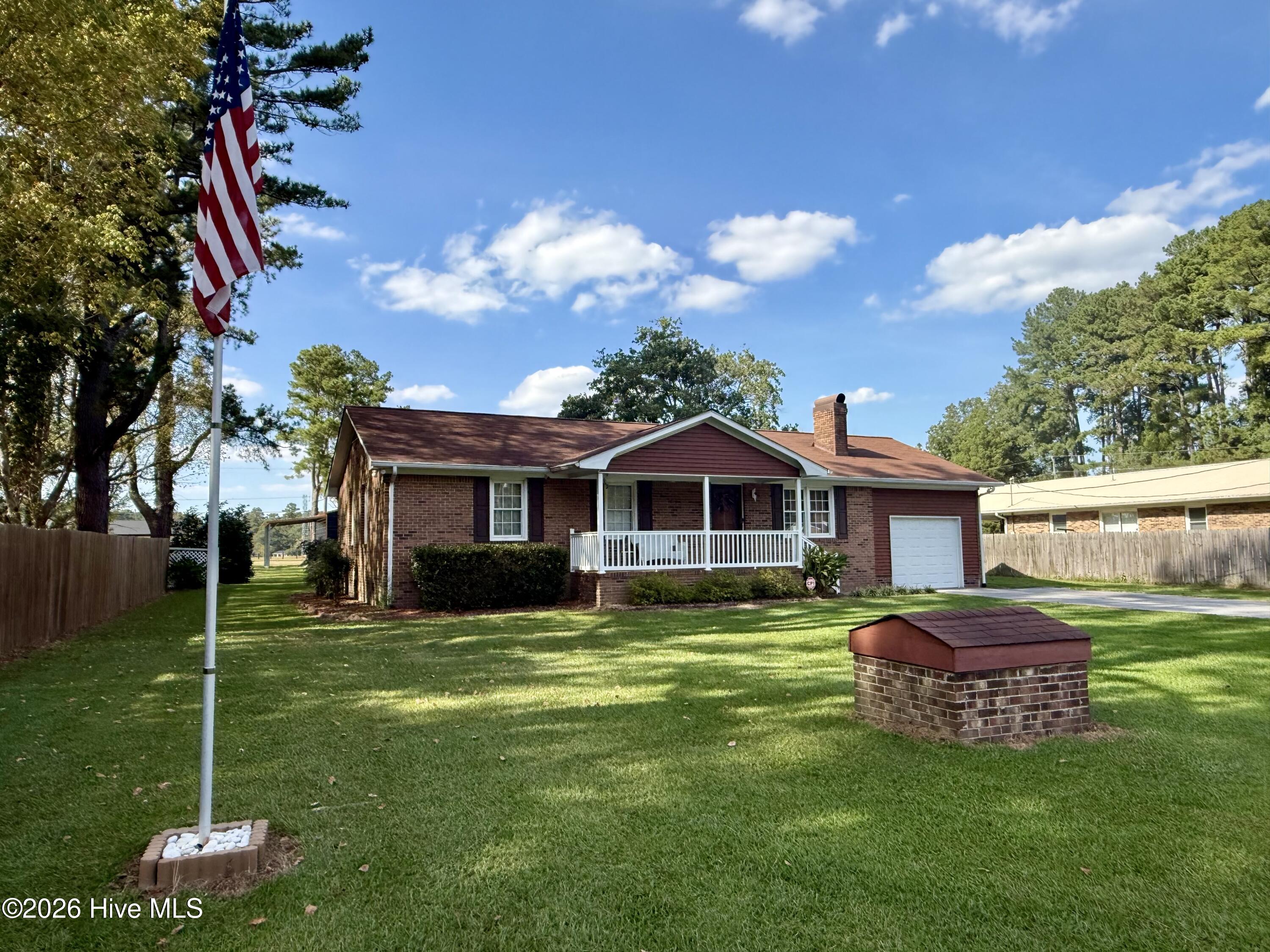 1122 Pineview Road Property Photo 3