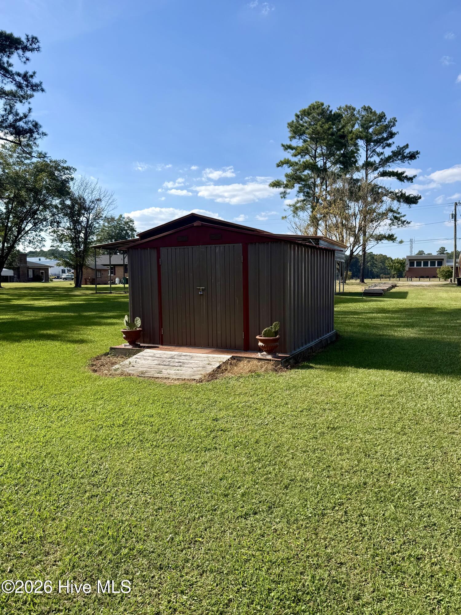 1122 Pineview Road Property Photo 8