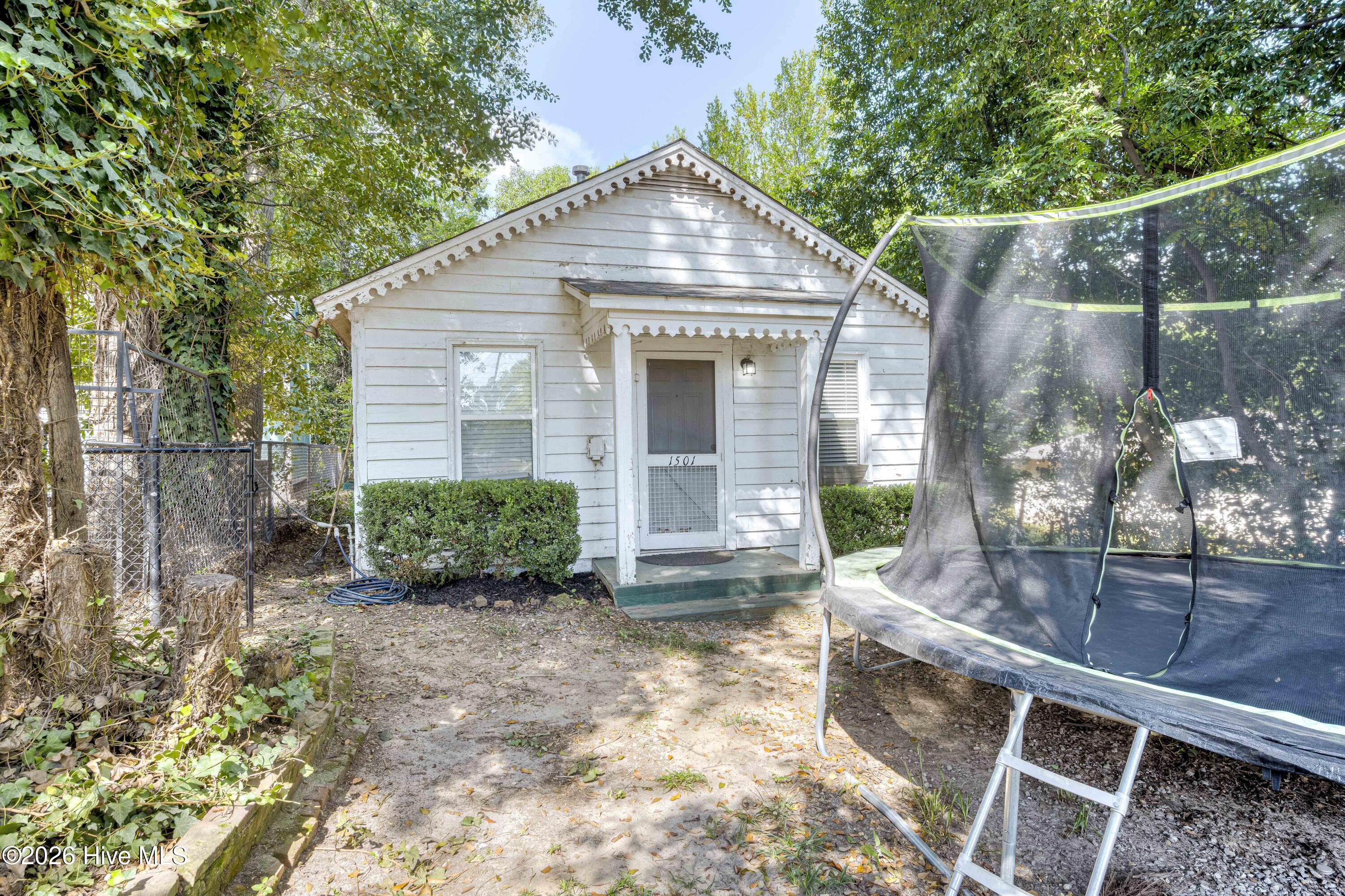 1501 Troupe Street Property Photo 33