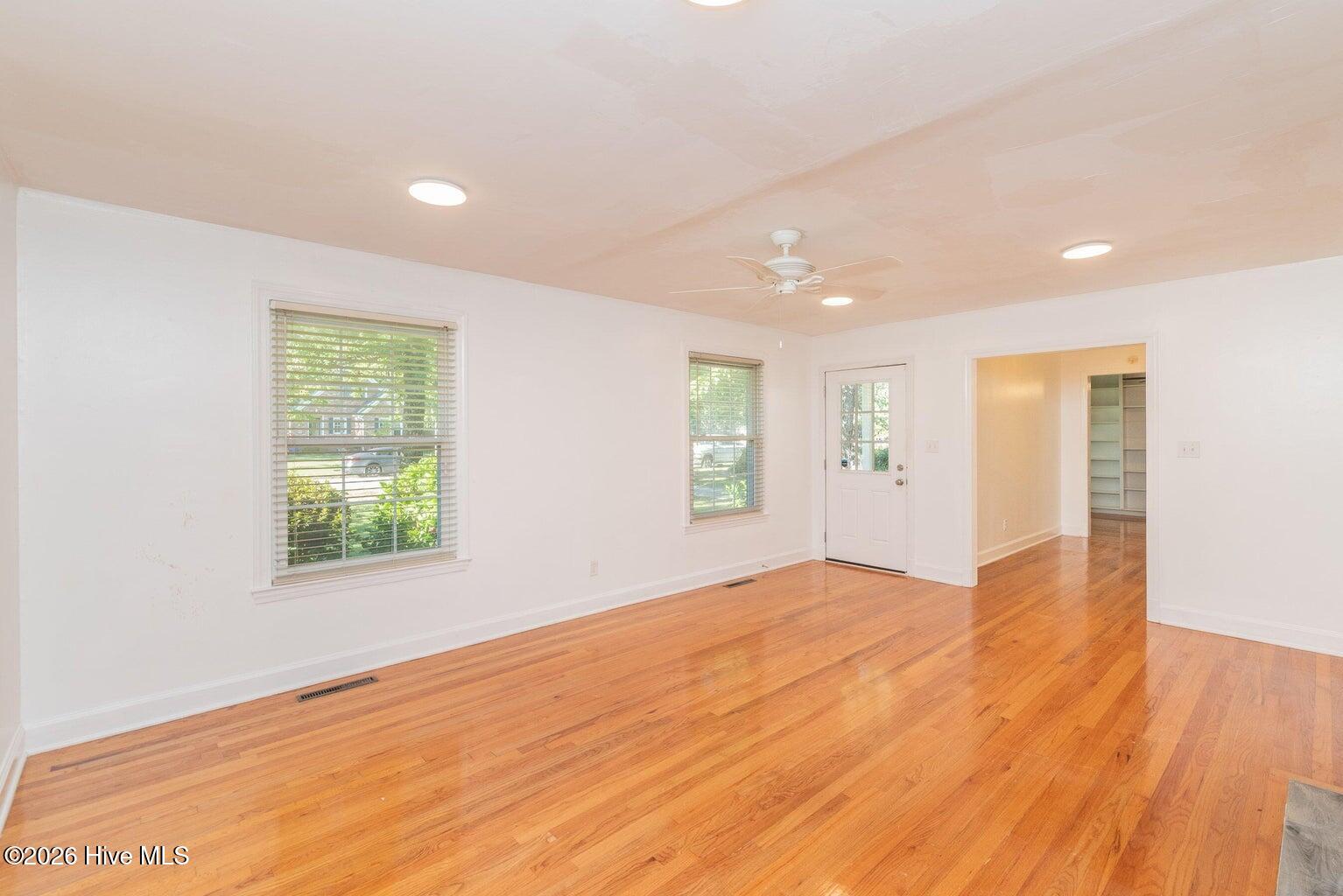 116 Dunbarton Circle Se Property Photo 6