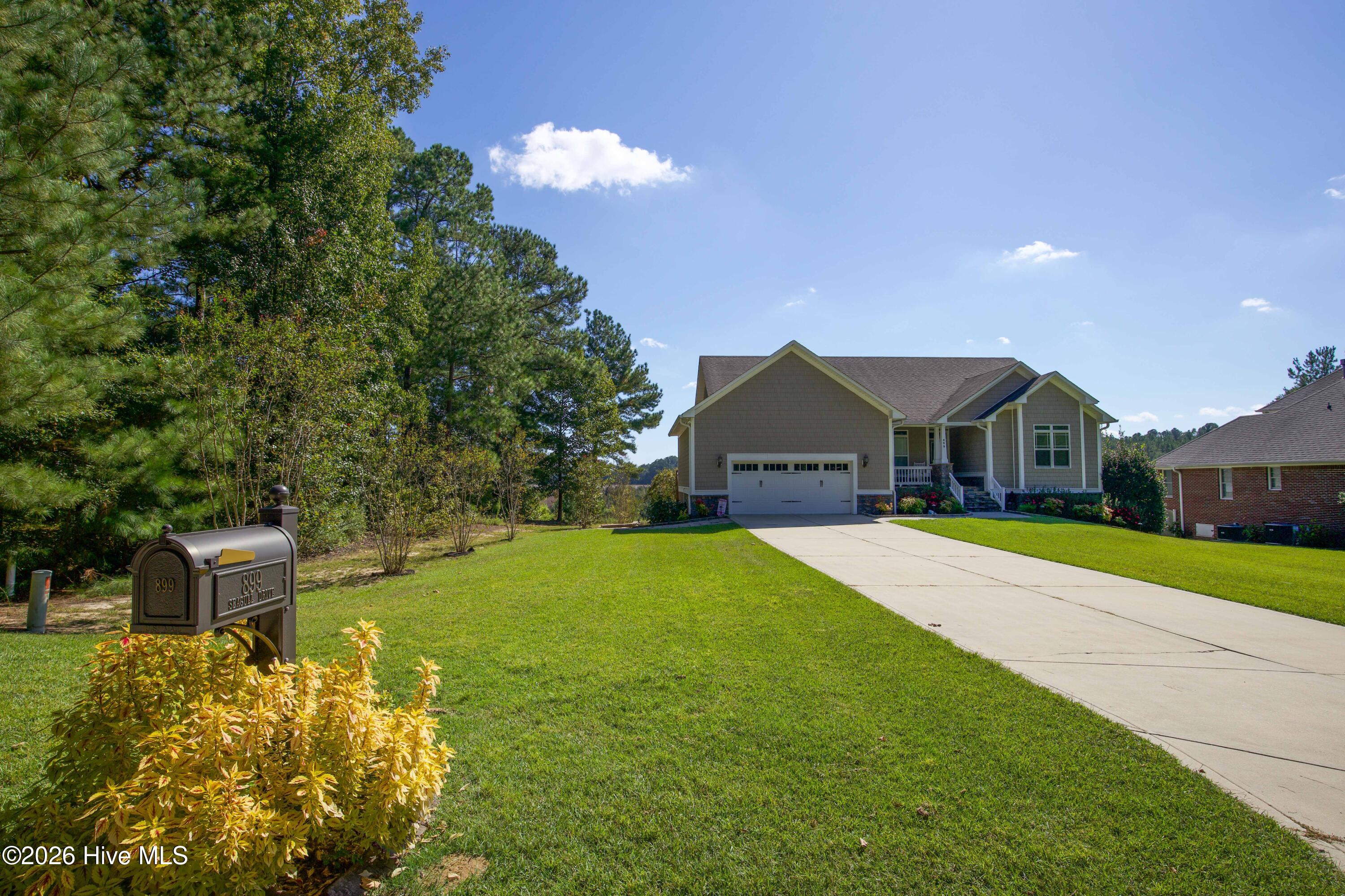 899 Seagull Drive Property Photo 2