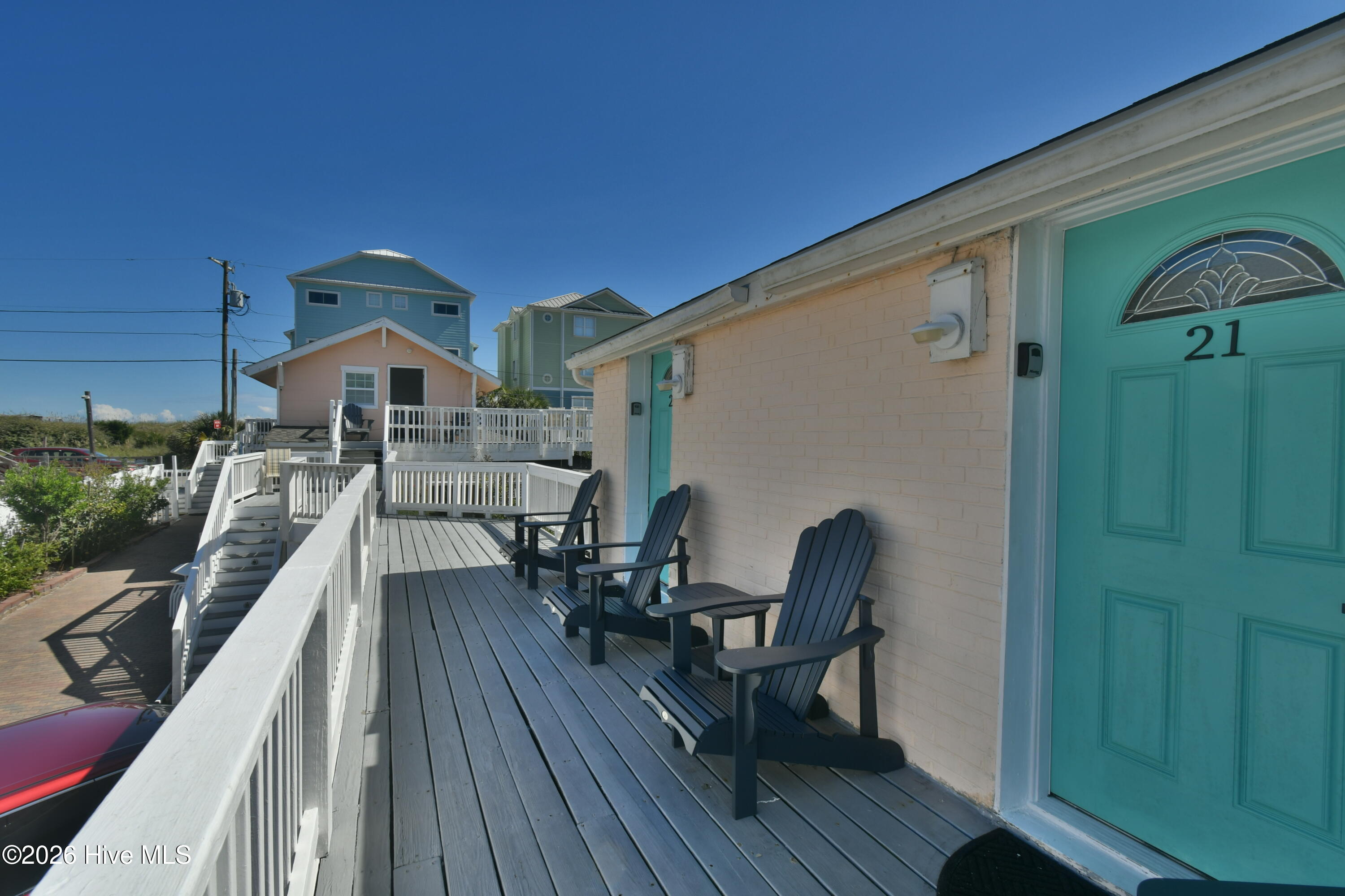 616 Carolina Beach Avenue S Property Photo 4