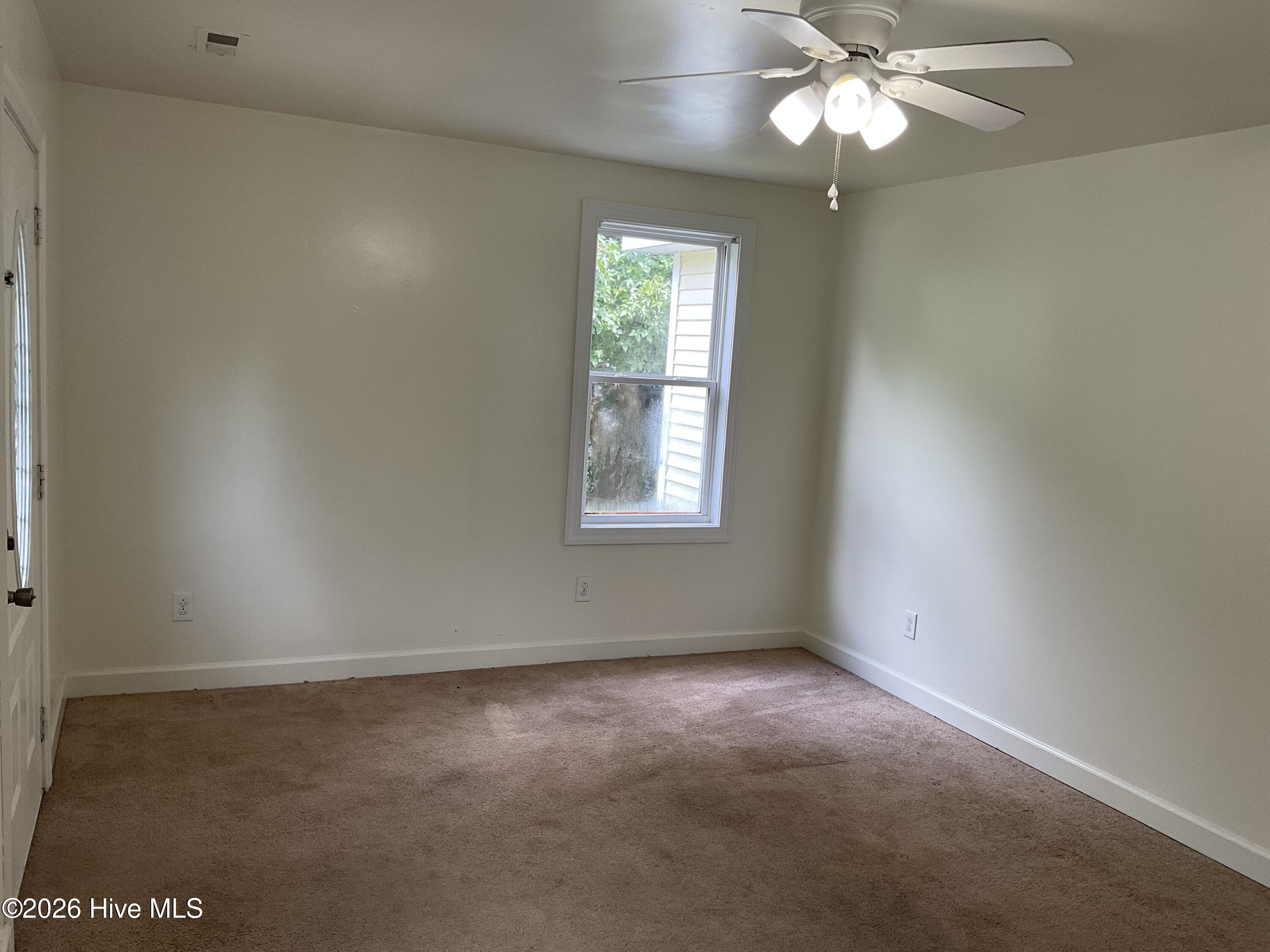601 New River Drive Property Photo 4