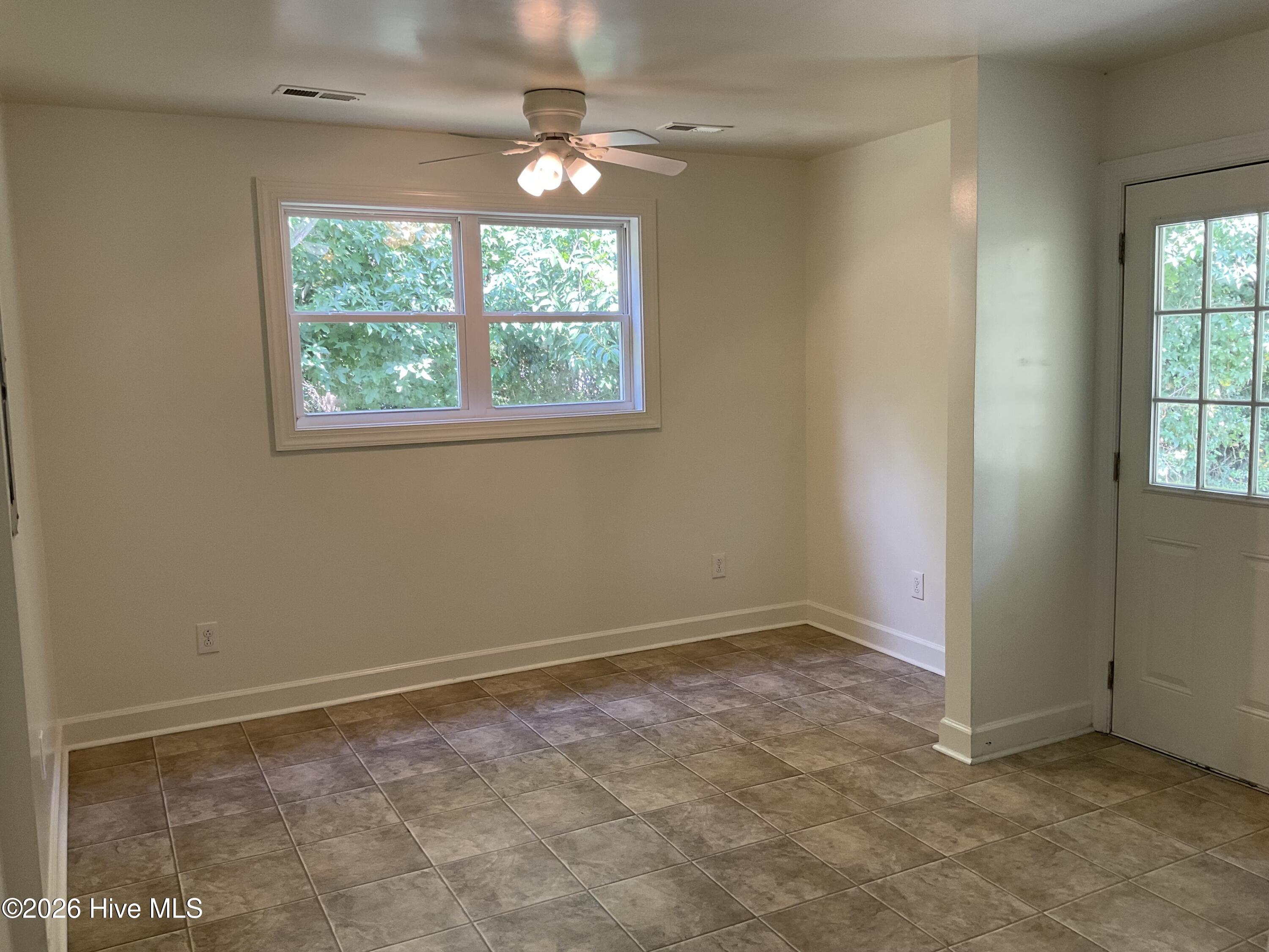 601 New River Drive Property Photo 6