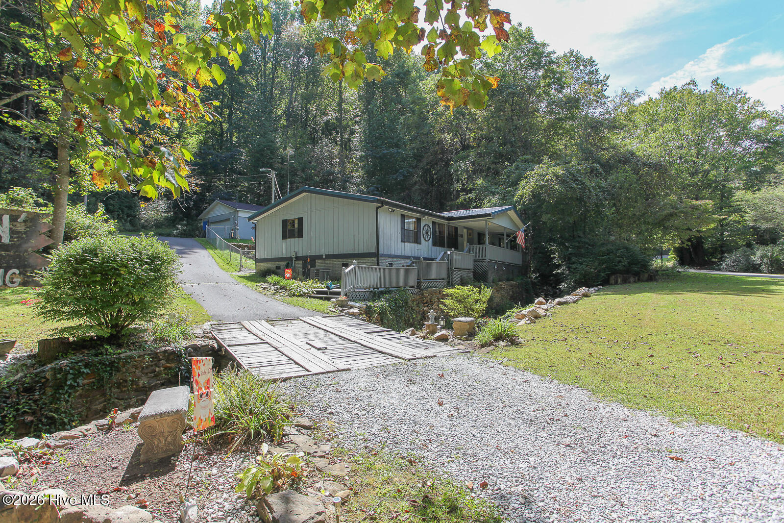 447 Anderson Creek Property Photo 1
