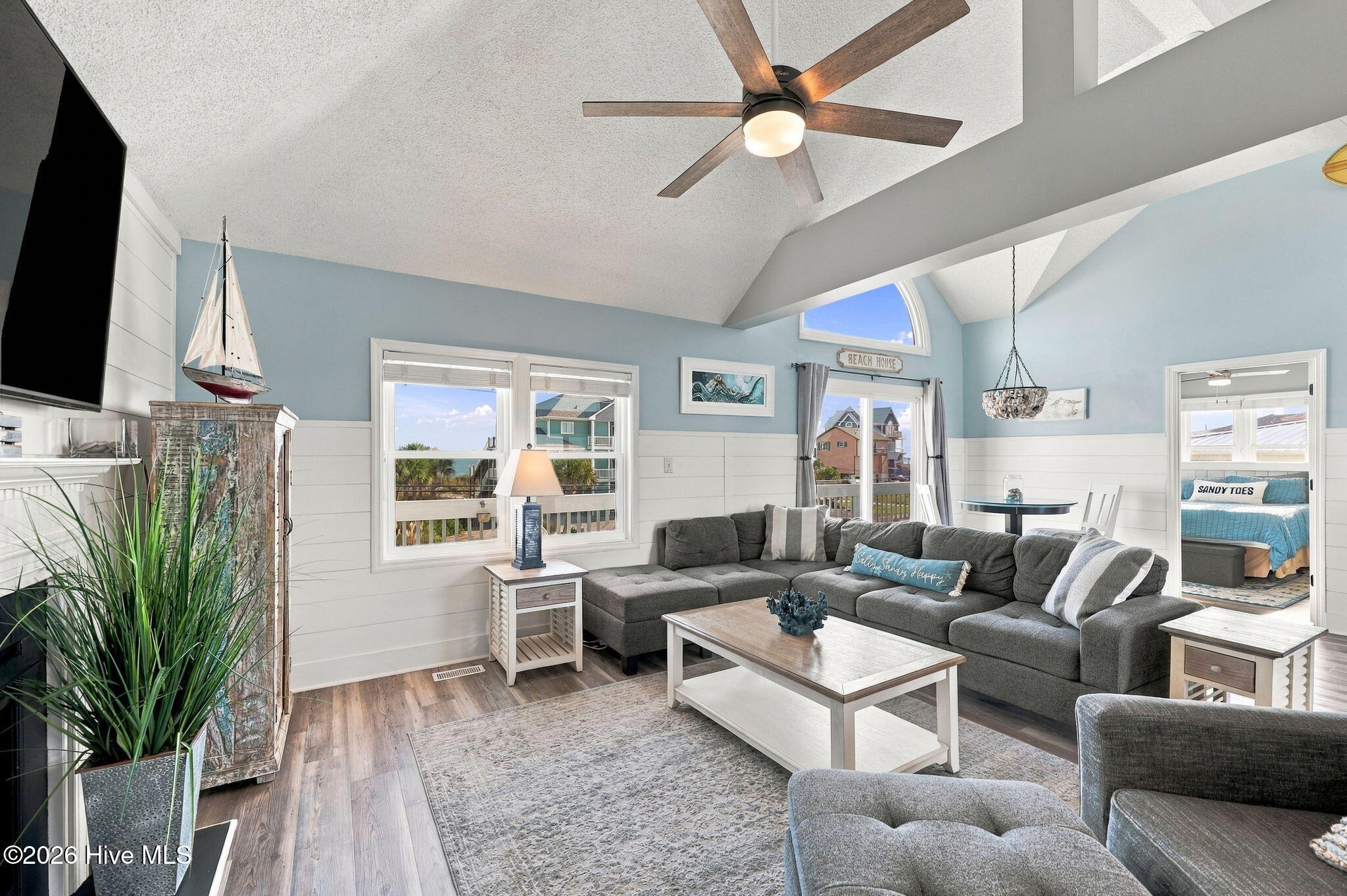 1069 New River Inlet Road Property Photo 14