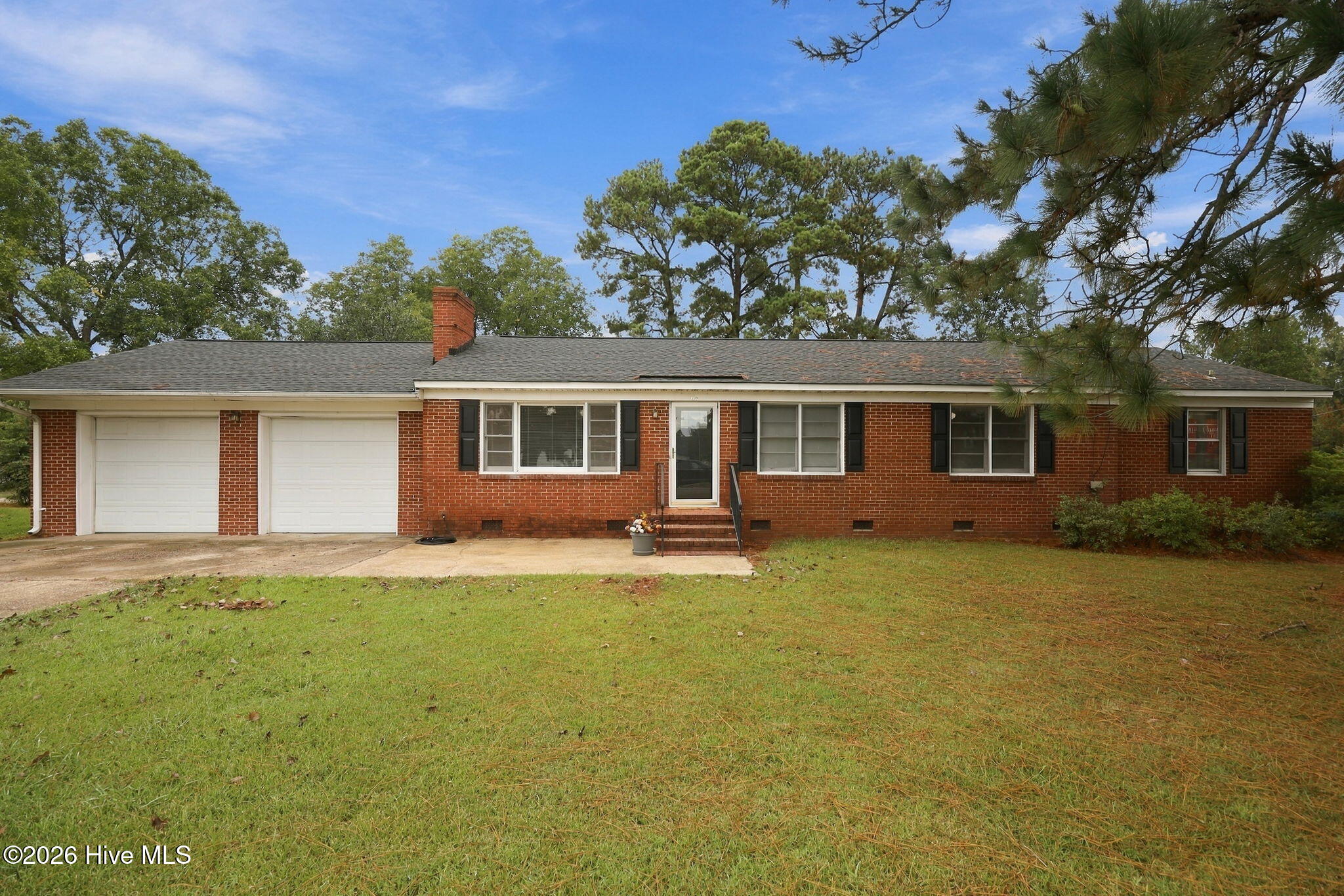 110 E Nc 11 Property Photo 1