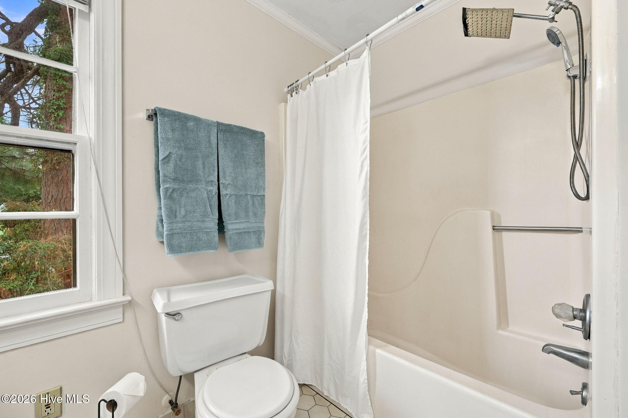 110 E Nc 11 Property Photo 23