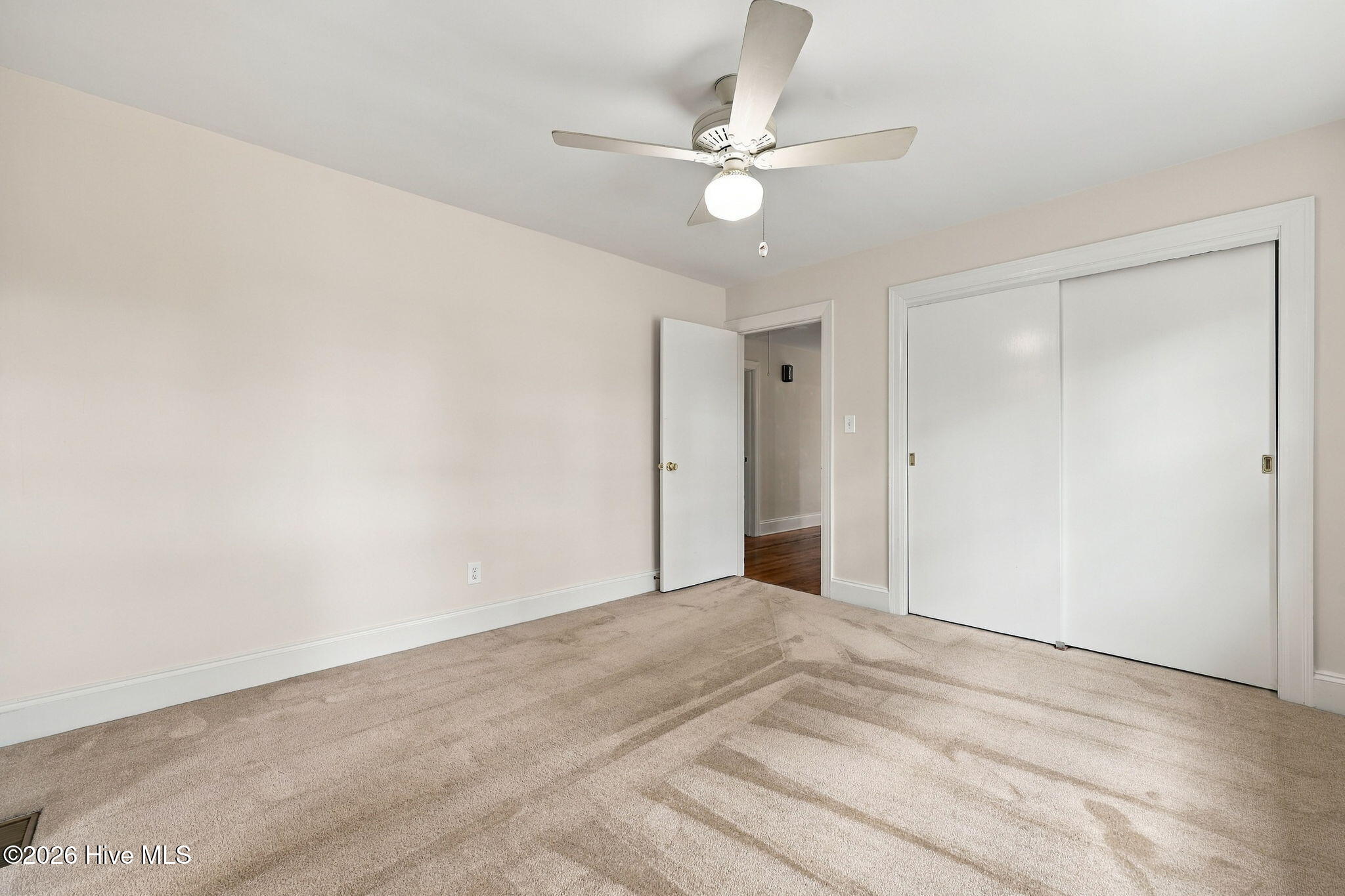 110 E Nc 11 Property Photo 27