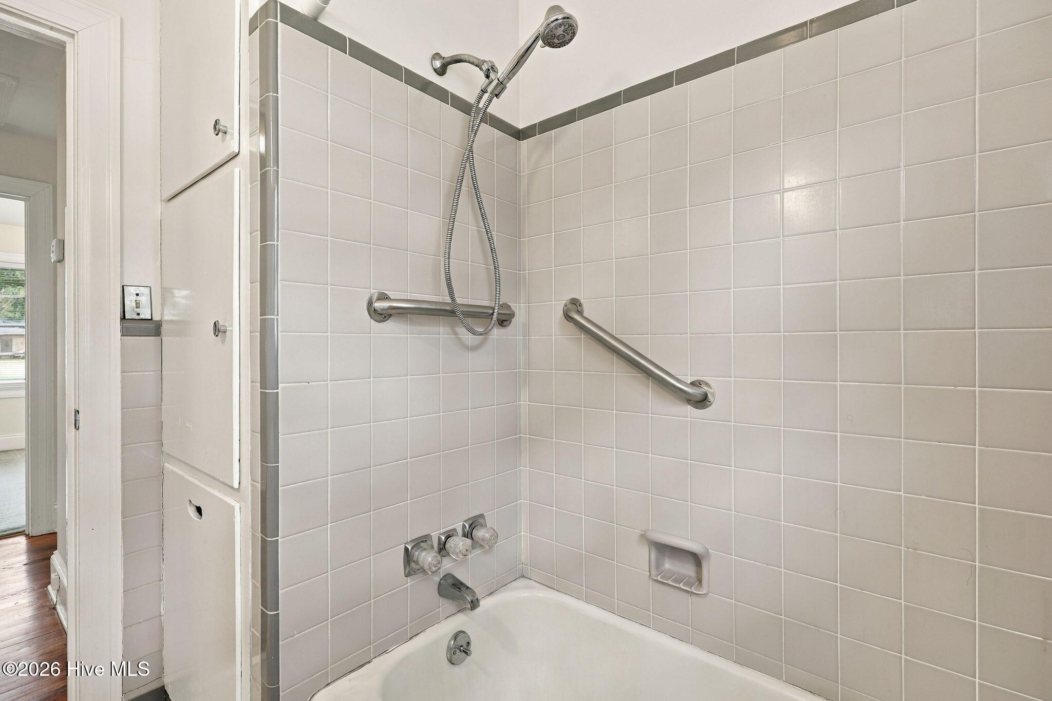 110 E Nc 11 Property Photo 29