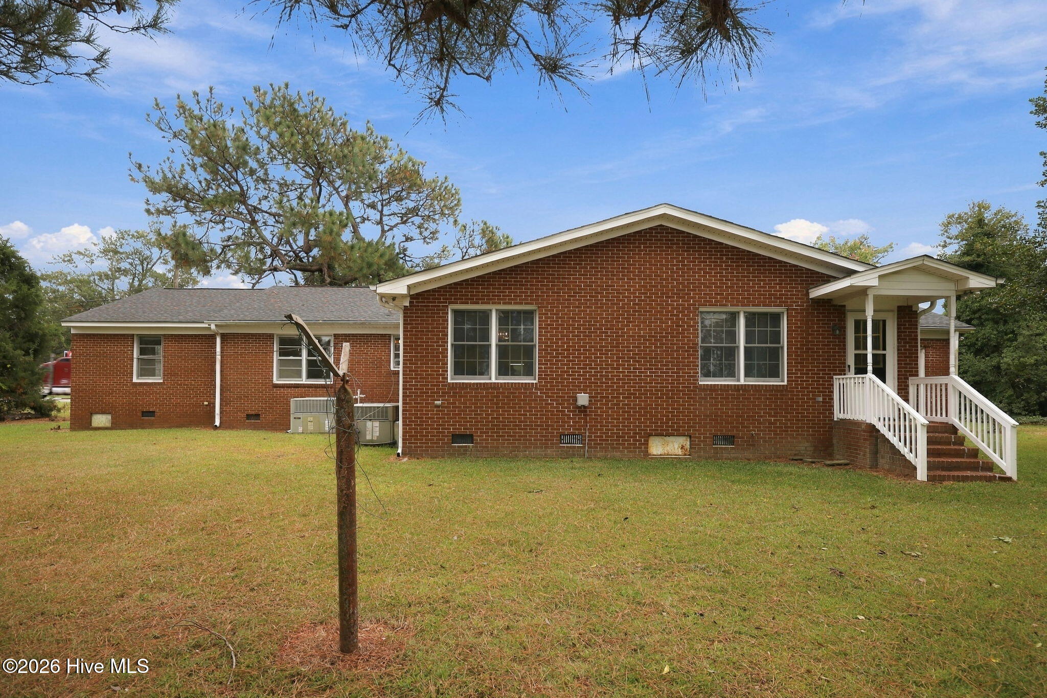 110 E Nc 11 Property Photo 44
