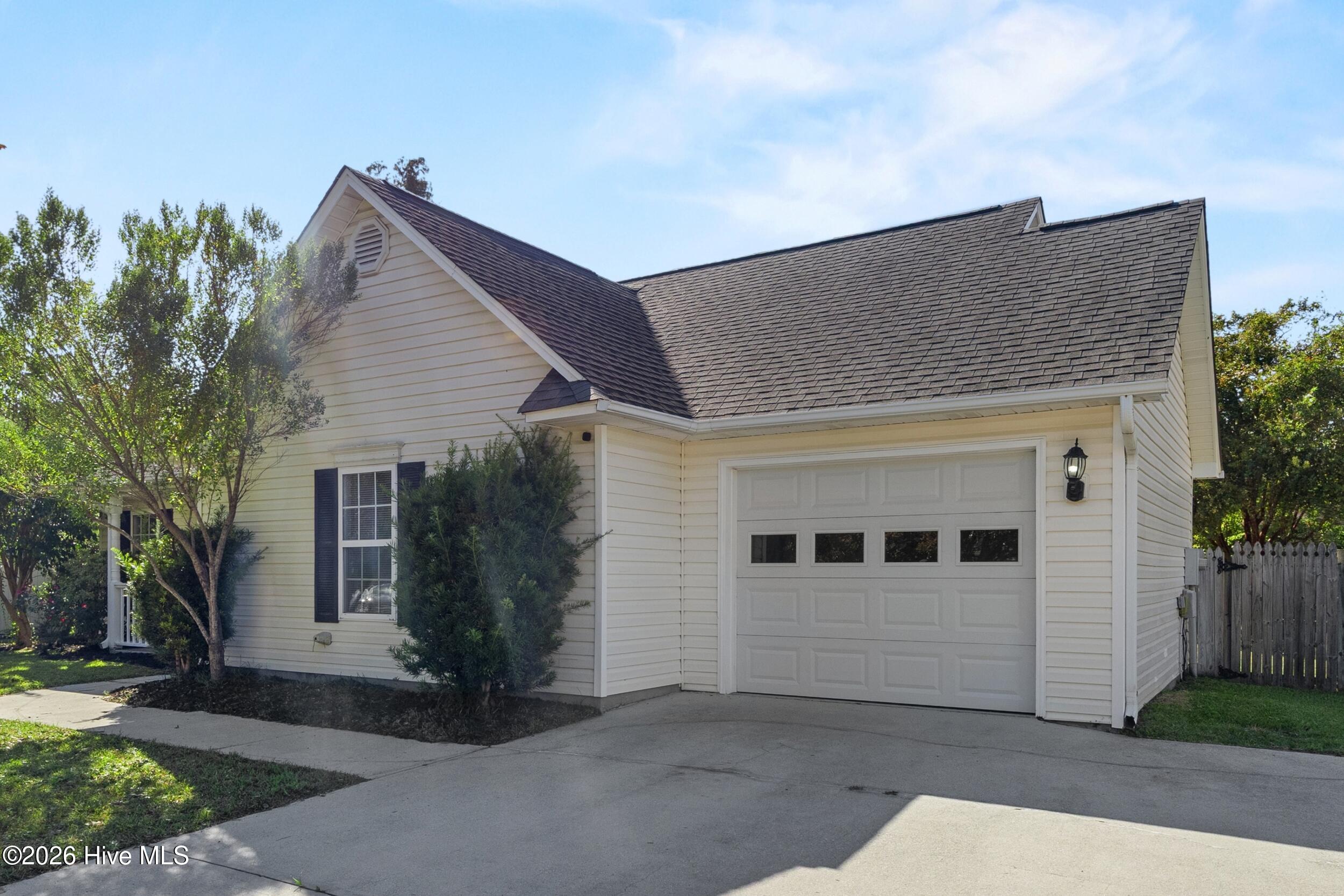 2209 White Road Property Photo 4