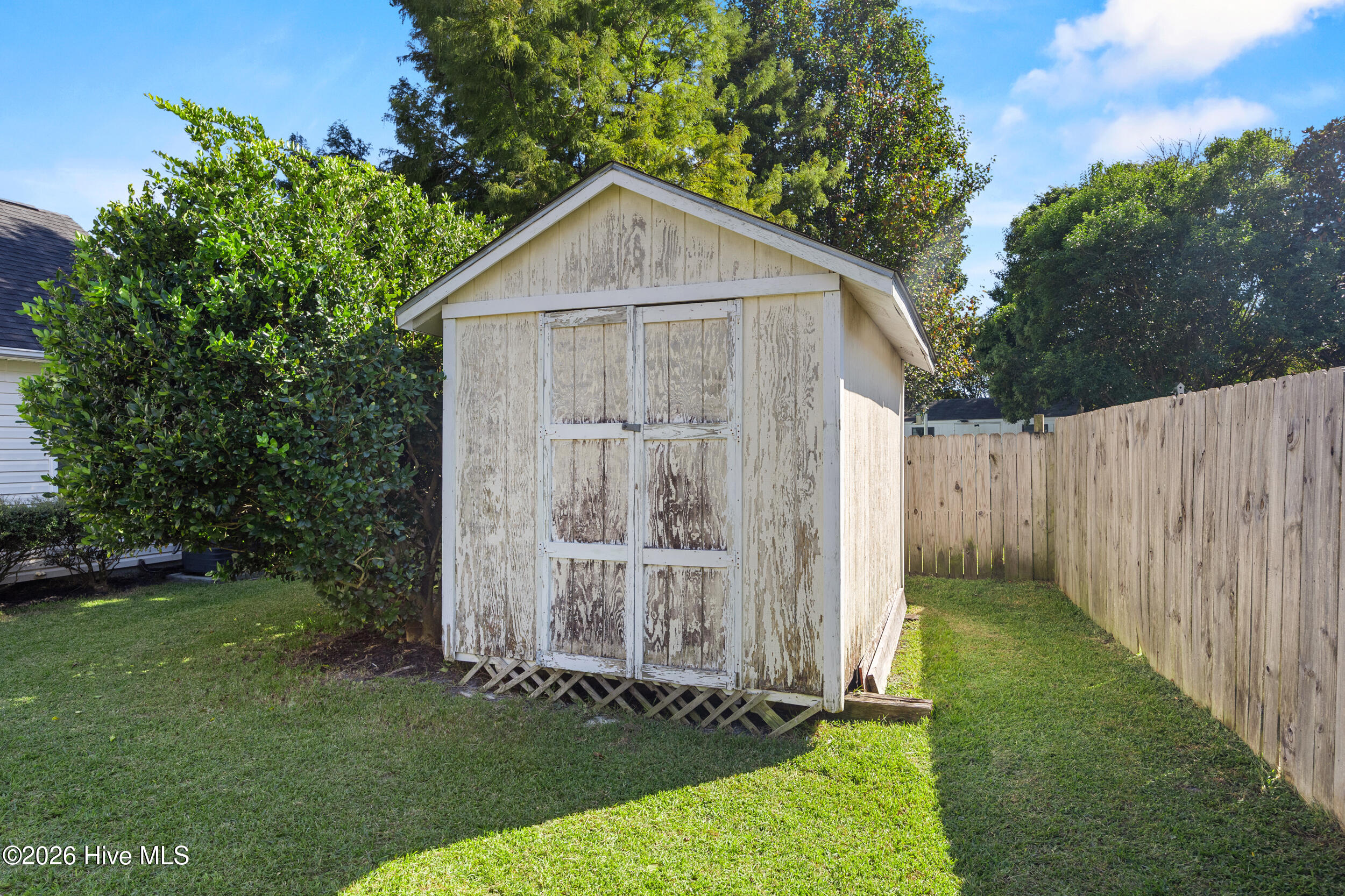 2209 White Road Property Photo 33