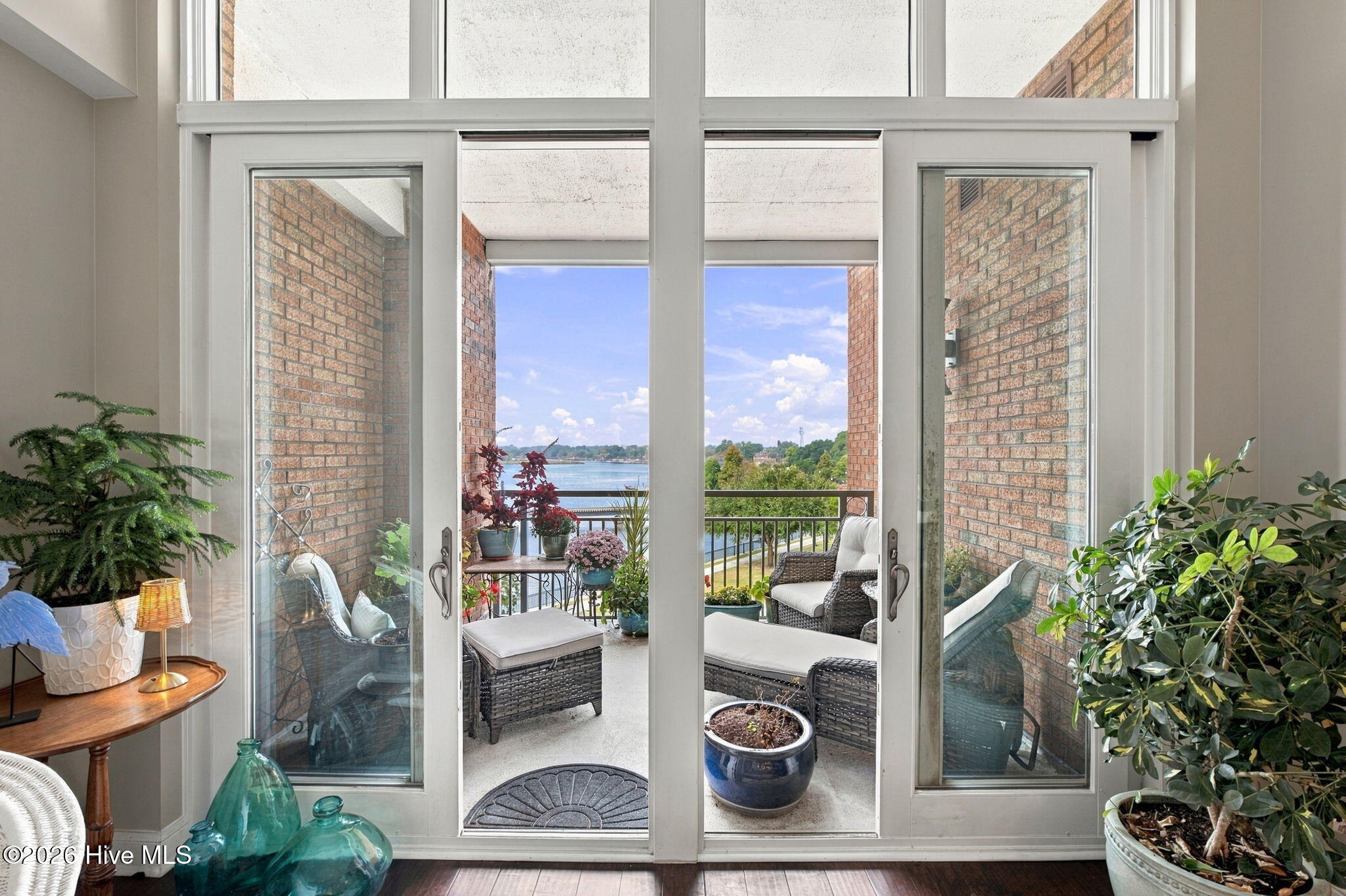 305 Sky Sail Boulevard Property Photo 6