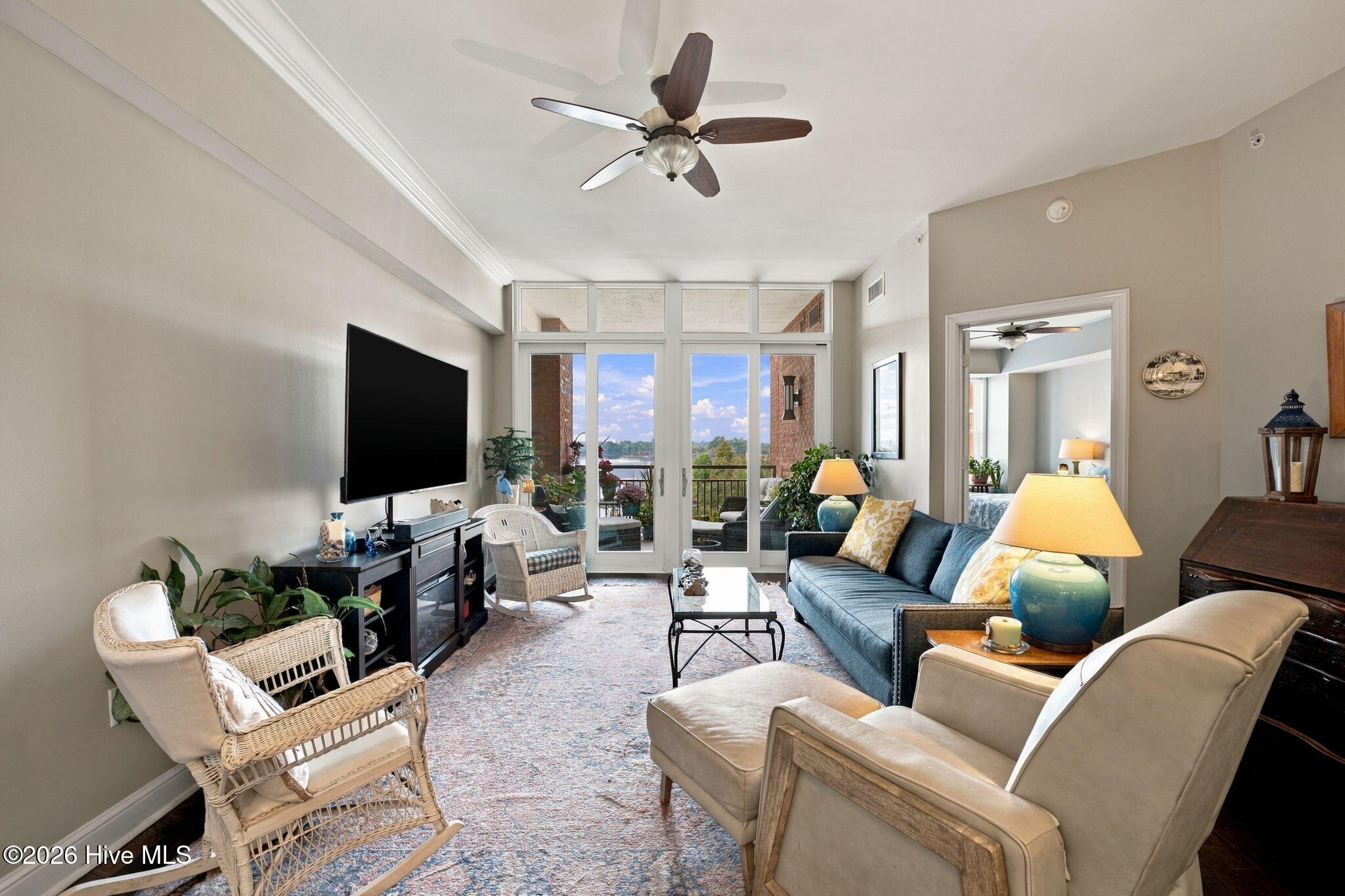 305 Sky Sail Boulevard Property Photo 15