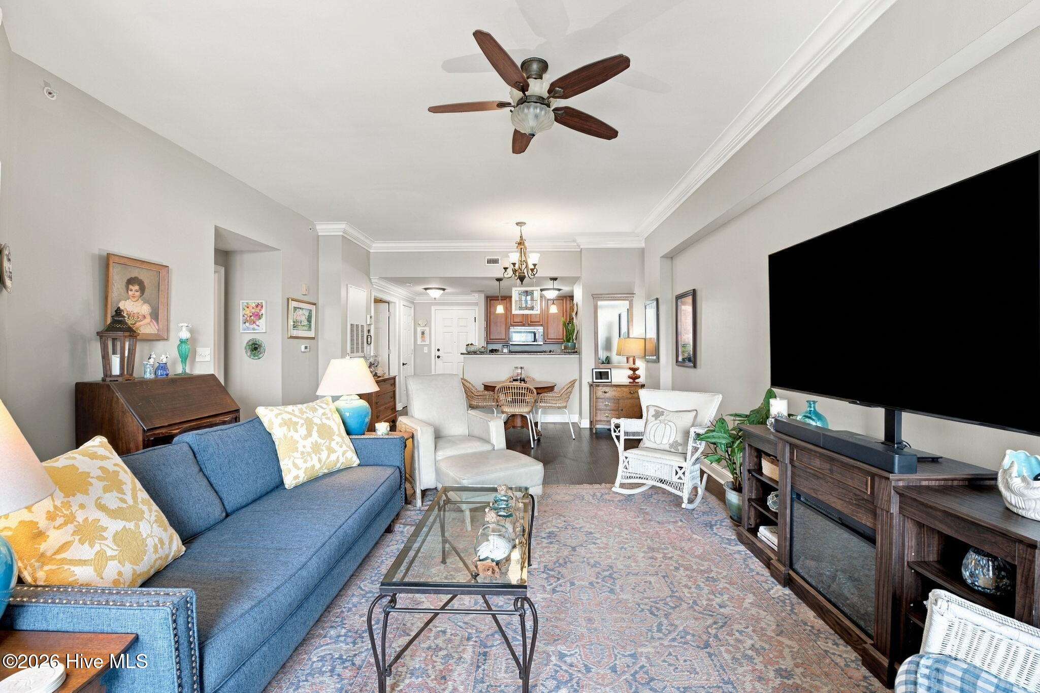 305 Sky Sail Boulevard Property Photo 16