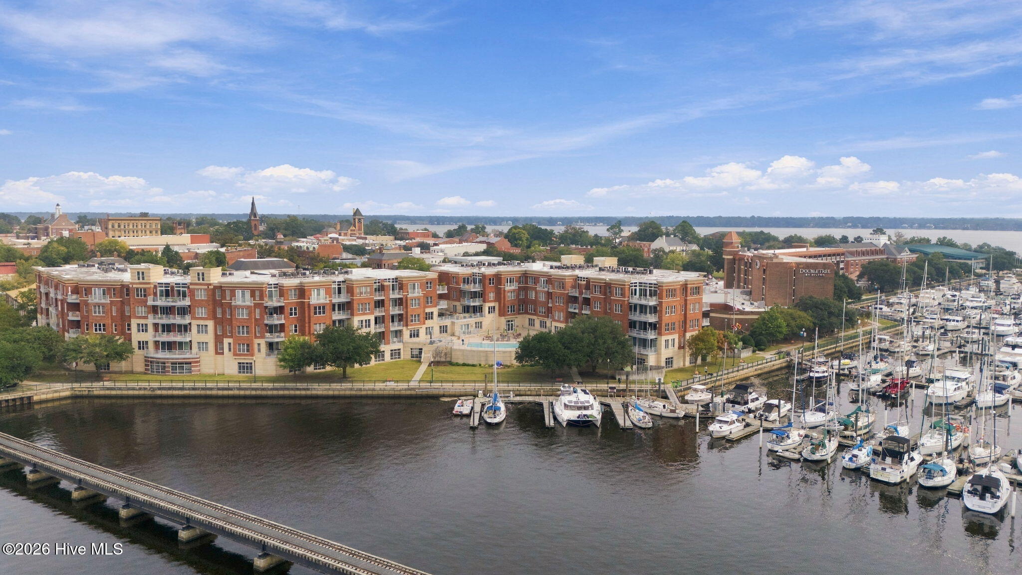 305 Sky Sail Boulevard Property Photo 27