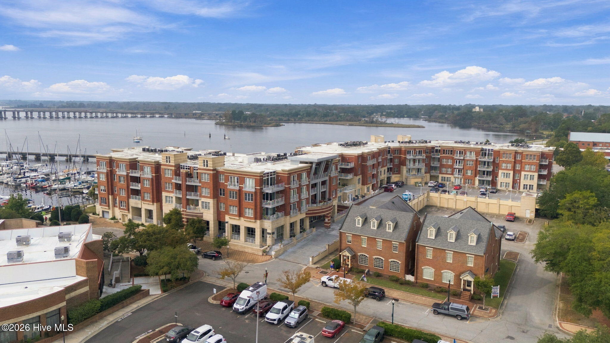 305 Sky Sail Boulevard Property Photo 29