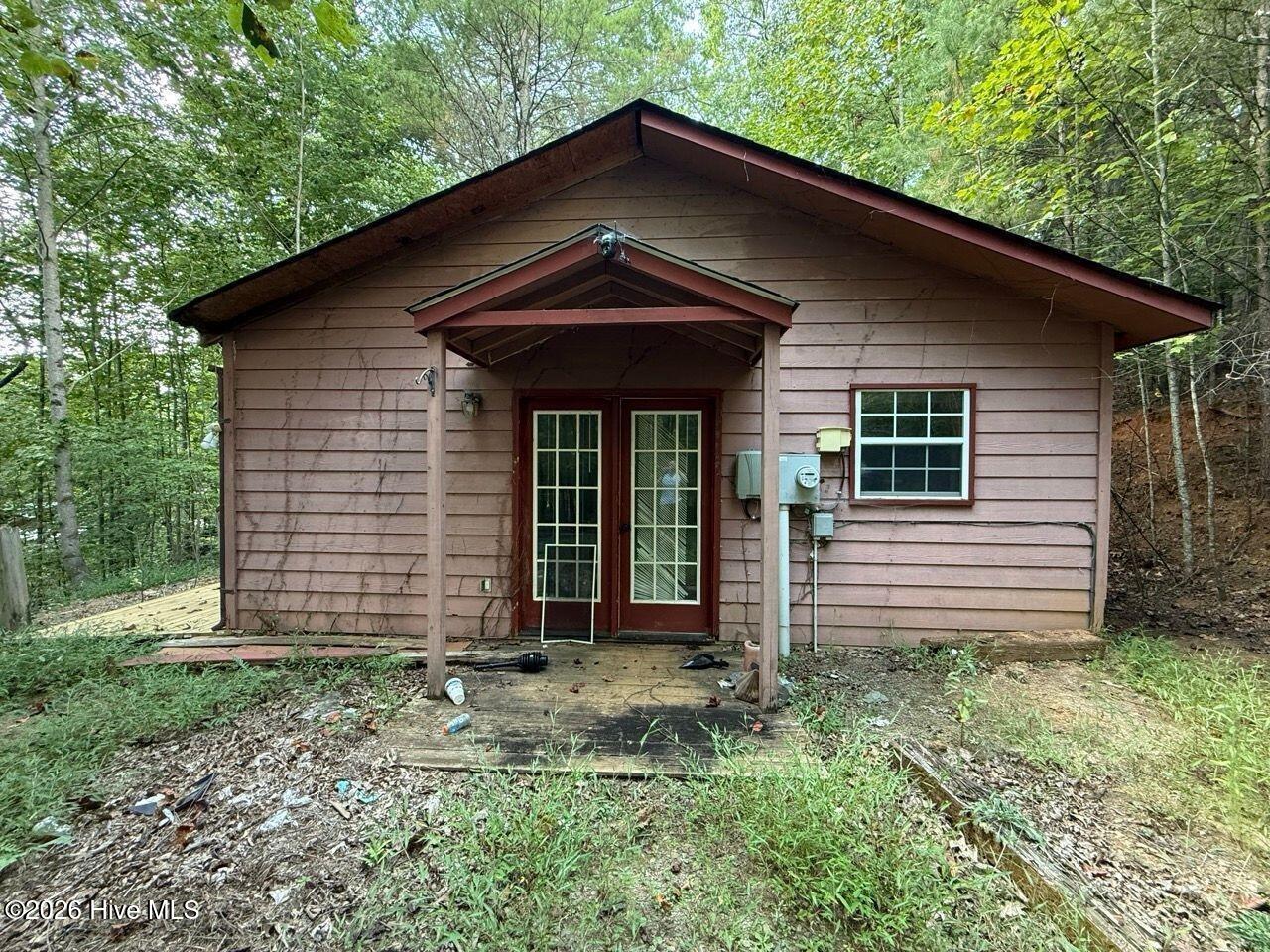 61 Manny Lane Property Photo 1